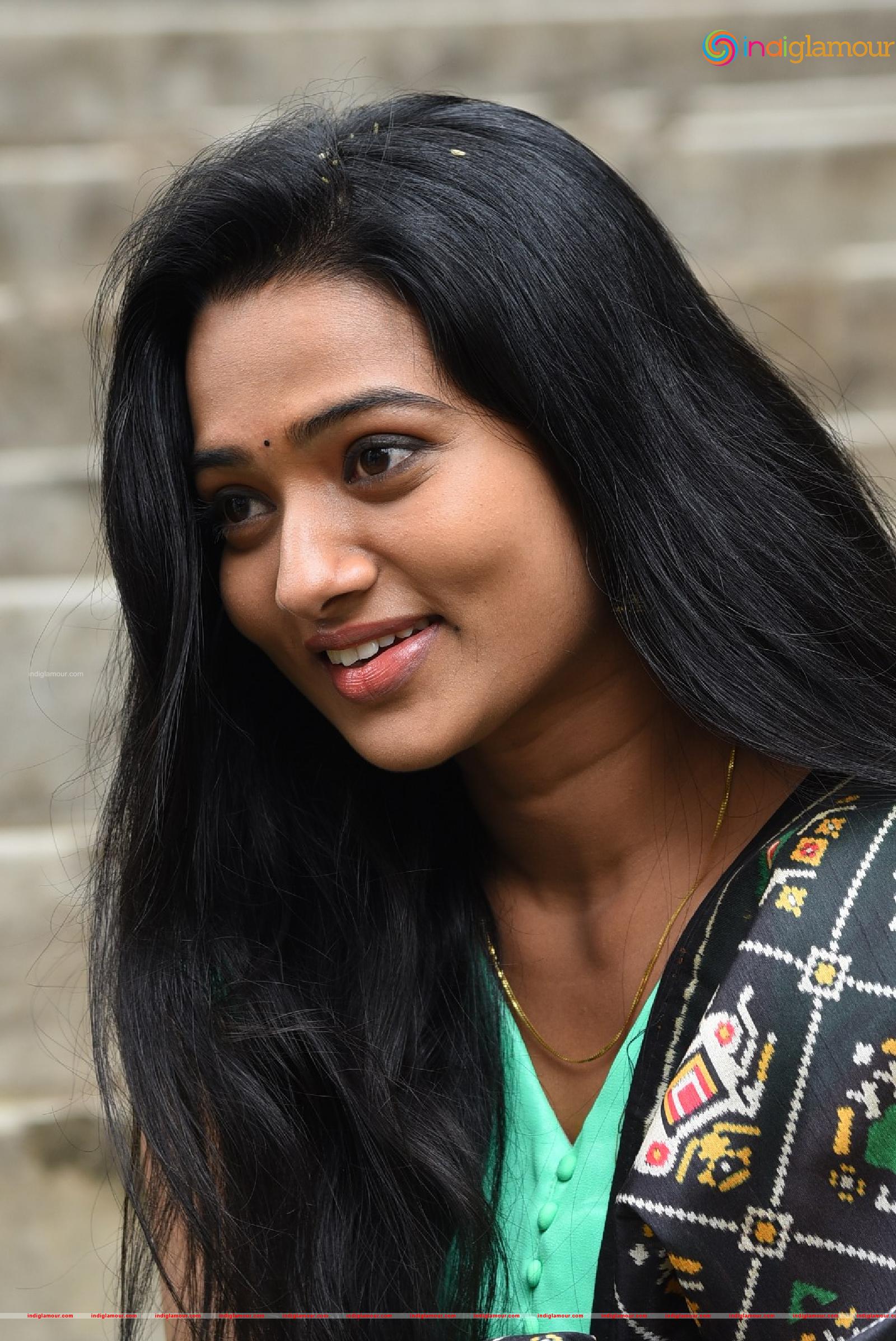 Rekha Nirosha Actress hd photo