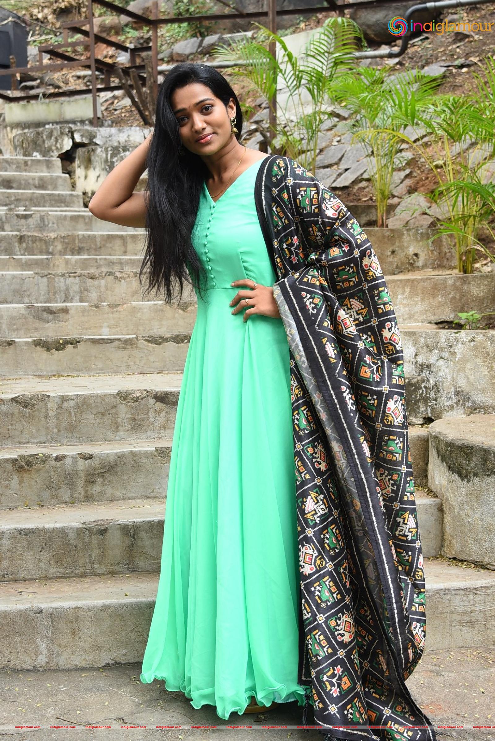 Rekha Nirosha Actress hd photo
