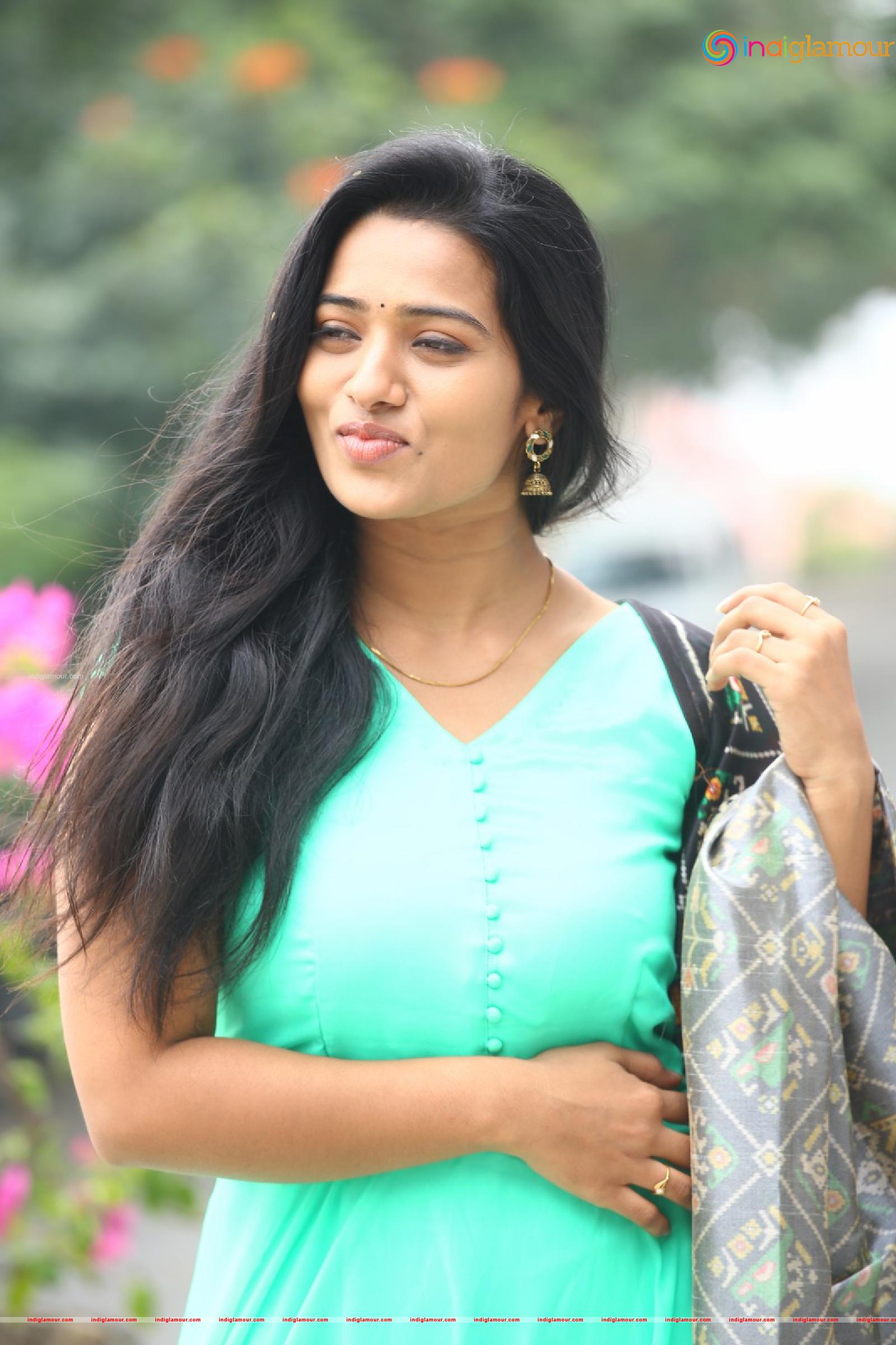 Rekha Nirosha Actress hd photo