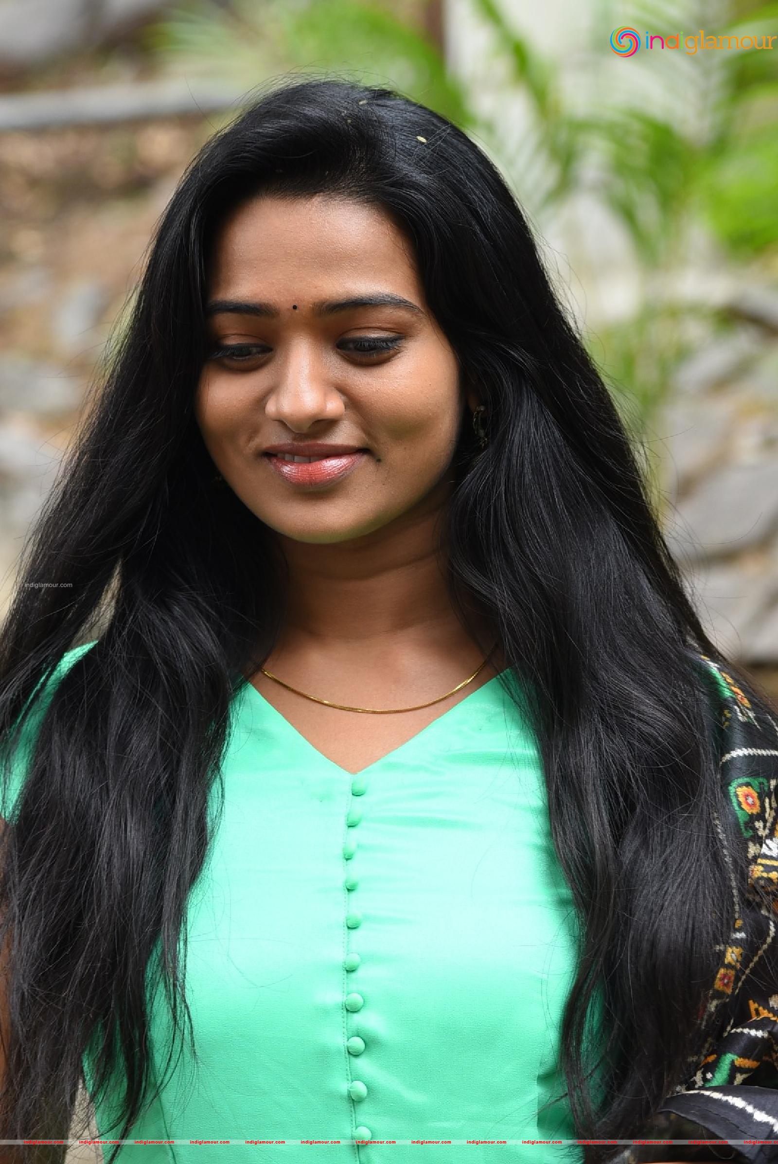 Rekha Nirosha Actress hd photo