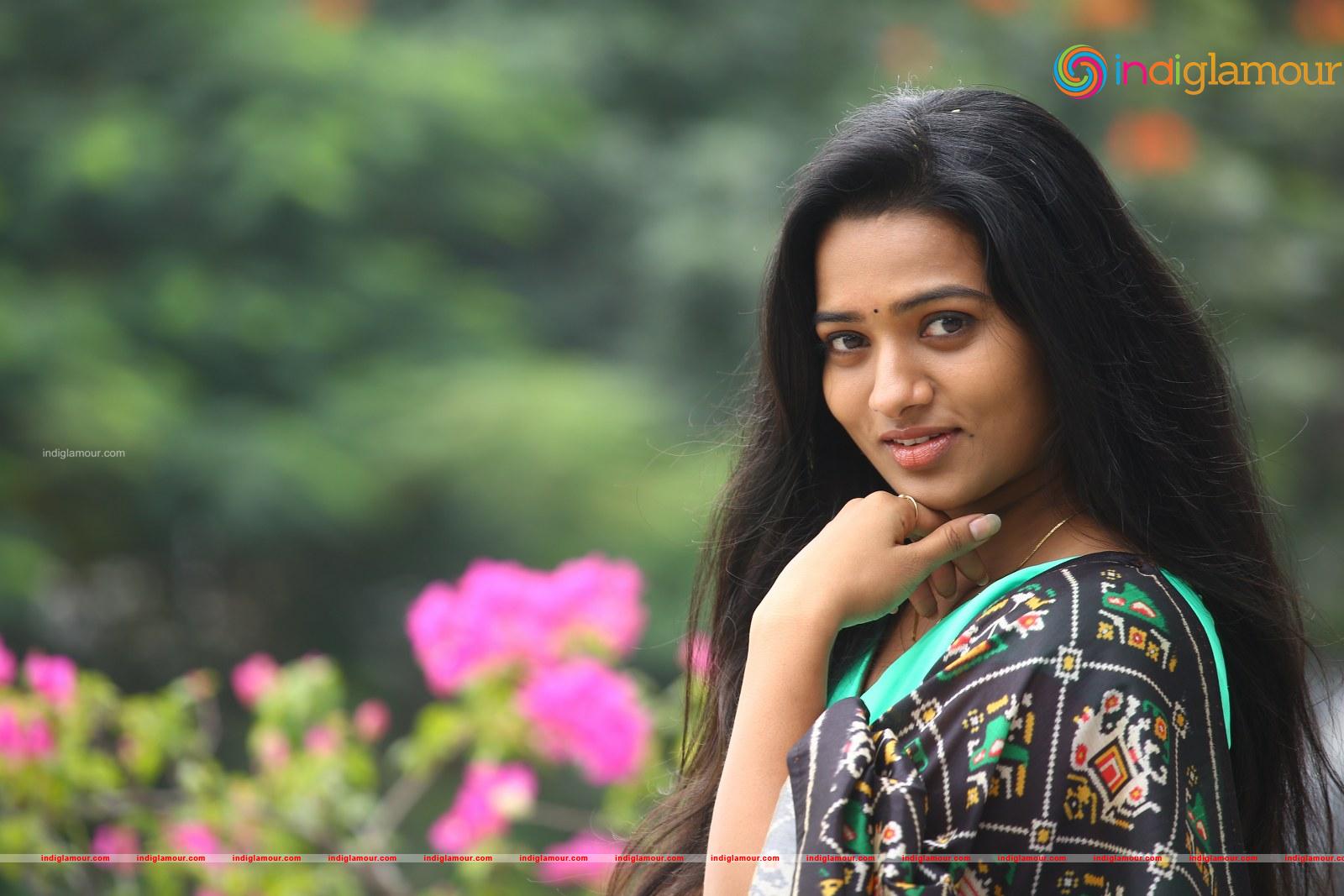 Rekha Nirosha Actress hd photo