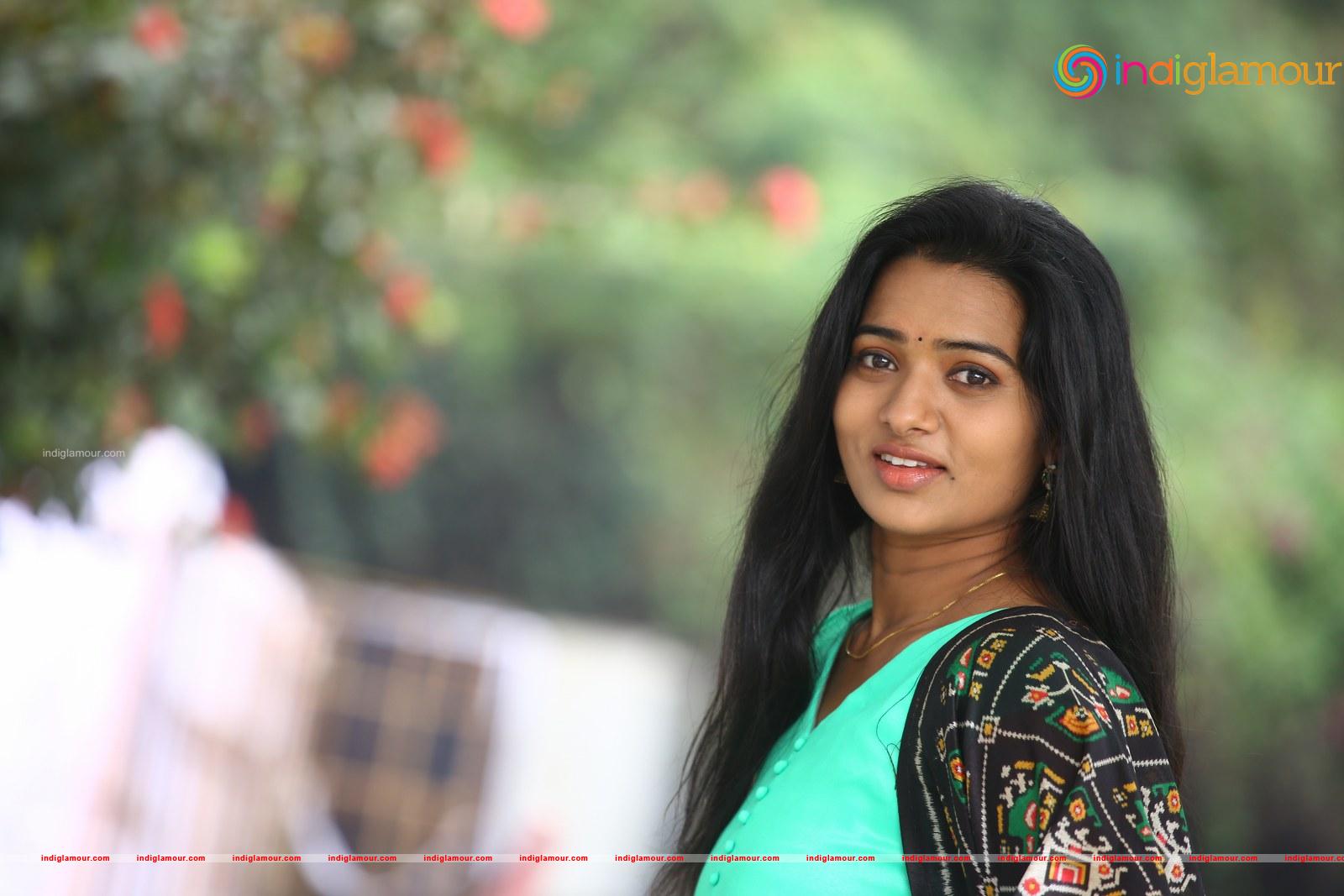 Rekha Nirosha Actress hd photo