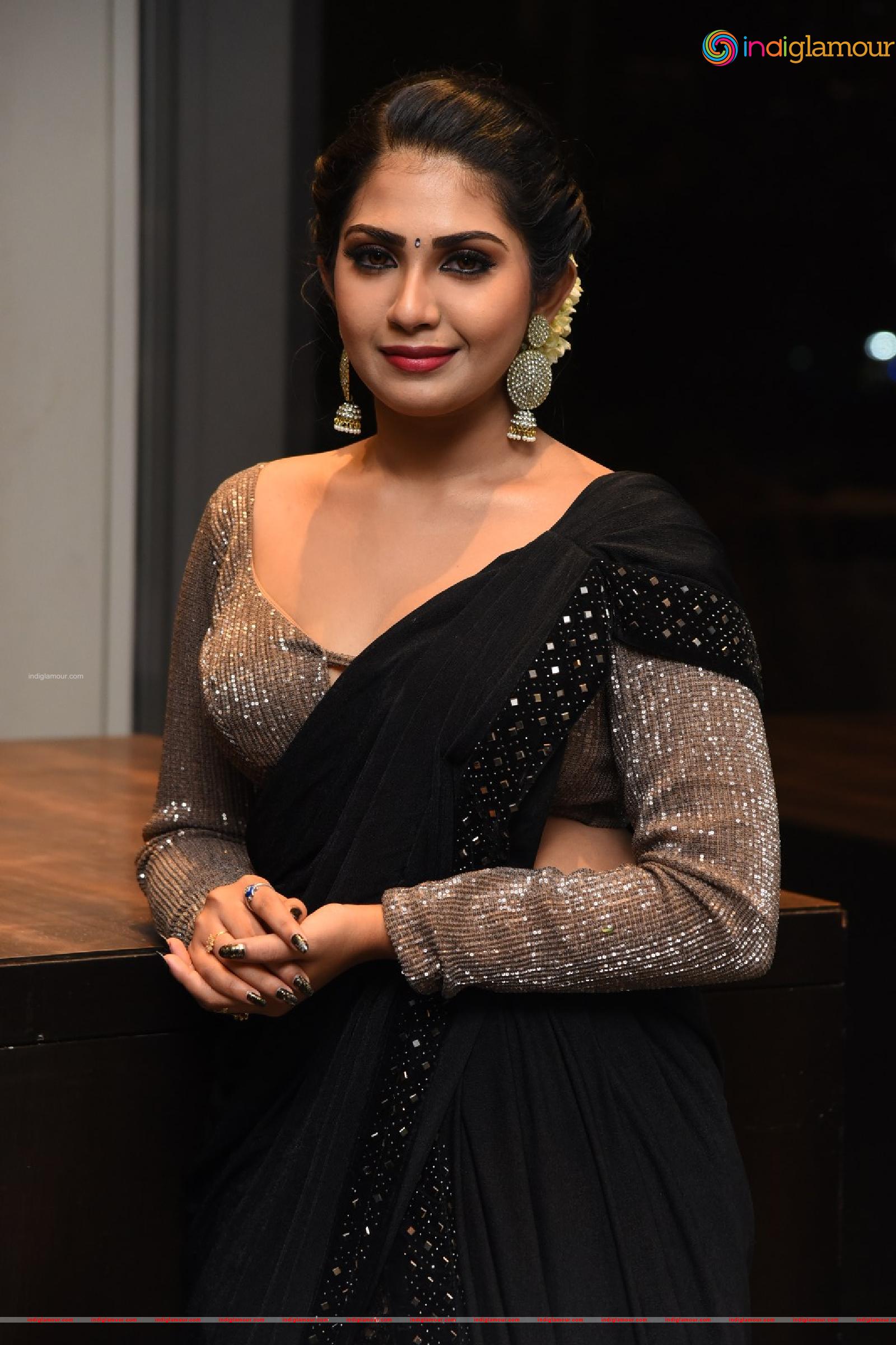 Varsha Viswanath Actress hd photo