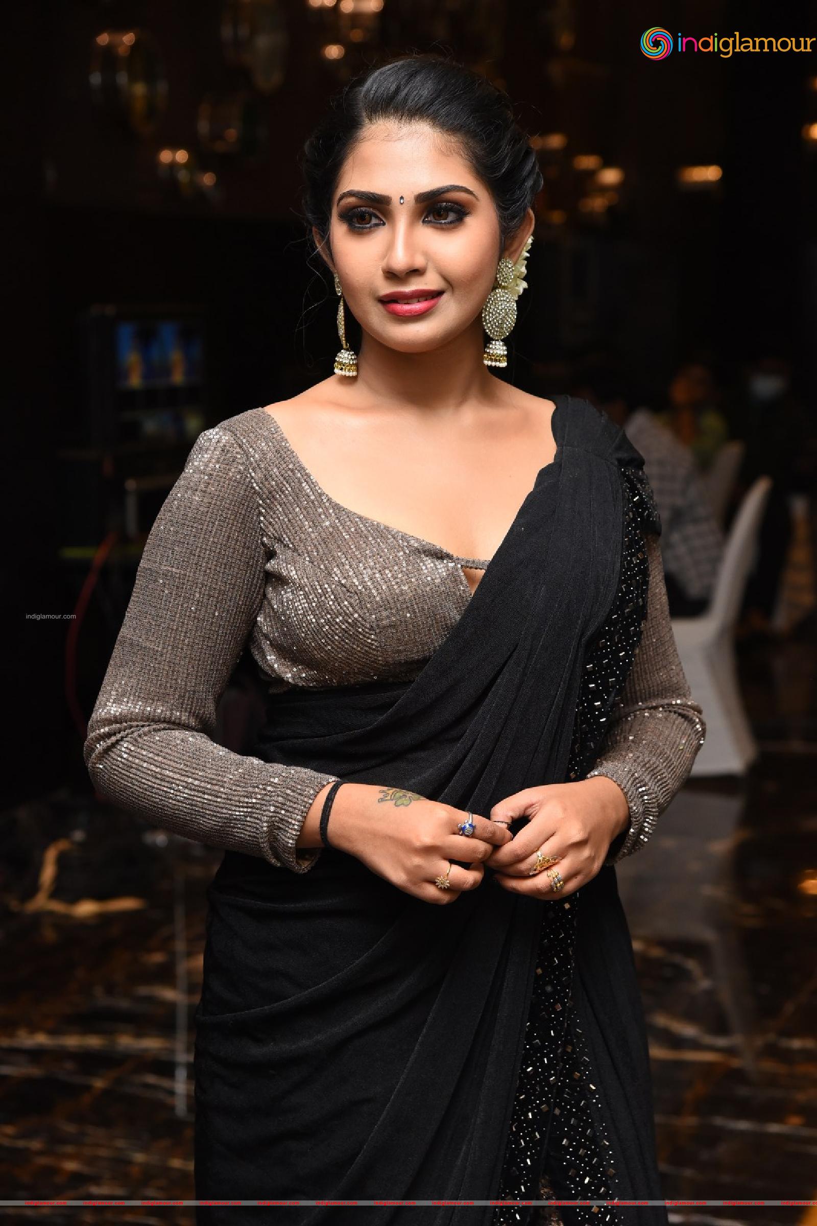 Varsha Viswanath Actress hd photo