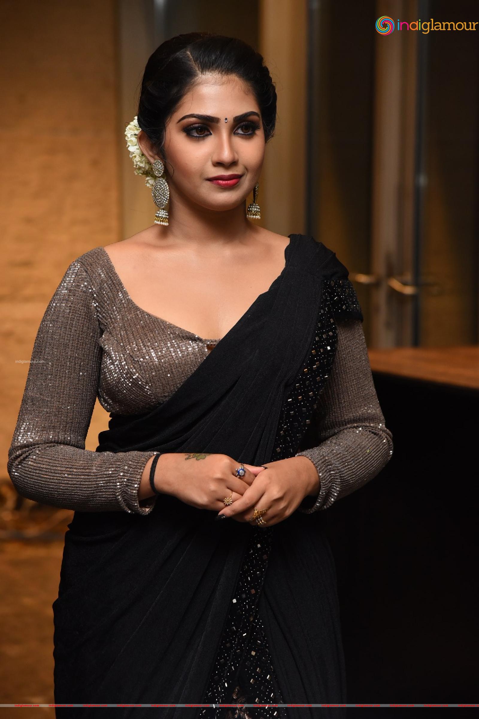 Varsha Viswanath Actress hd photo