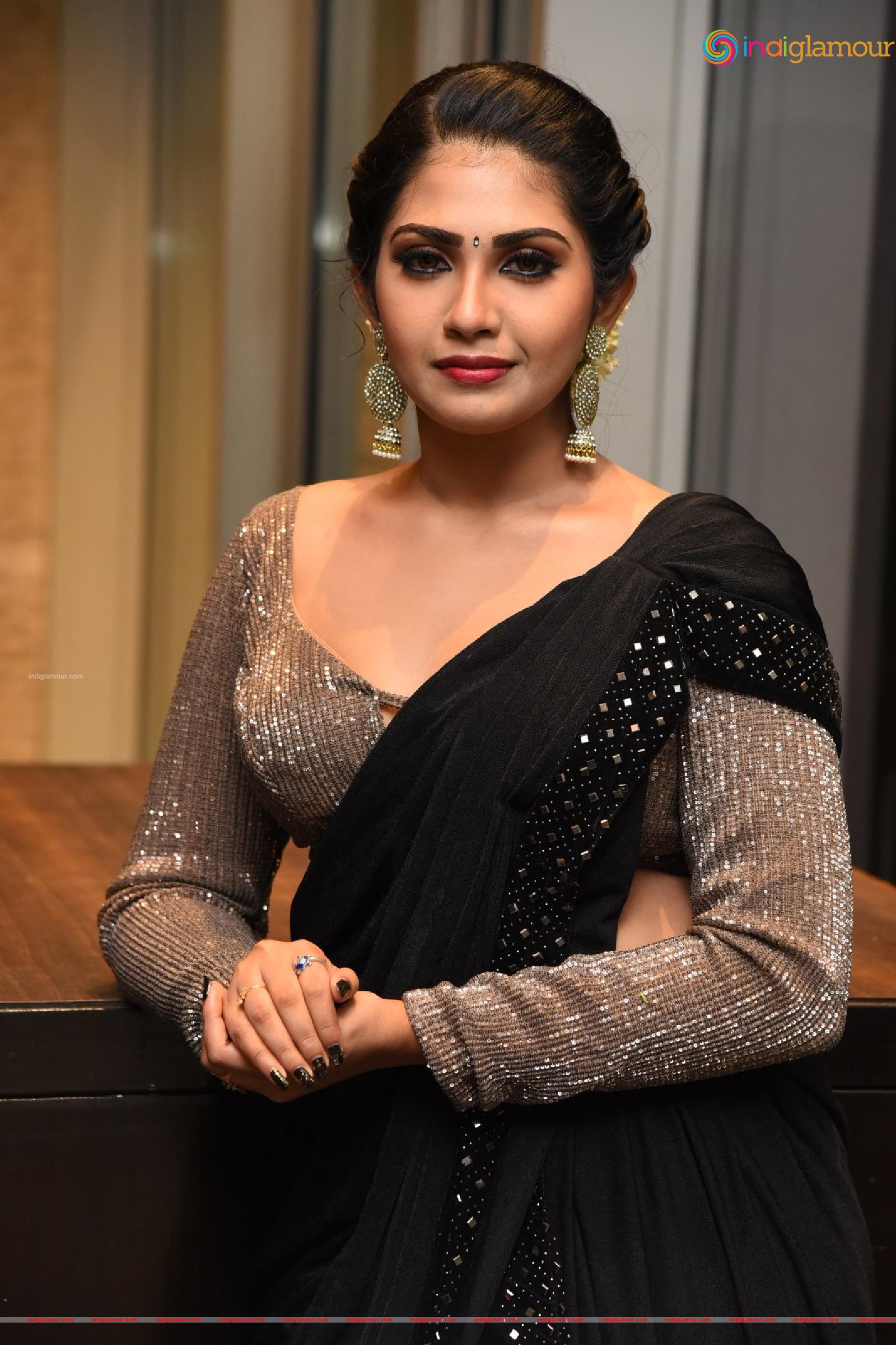 Varsha Viswanath Actress hd photo