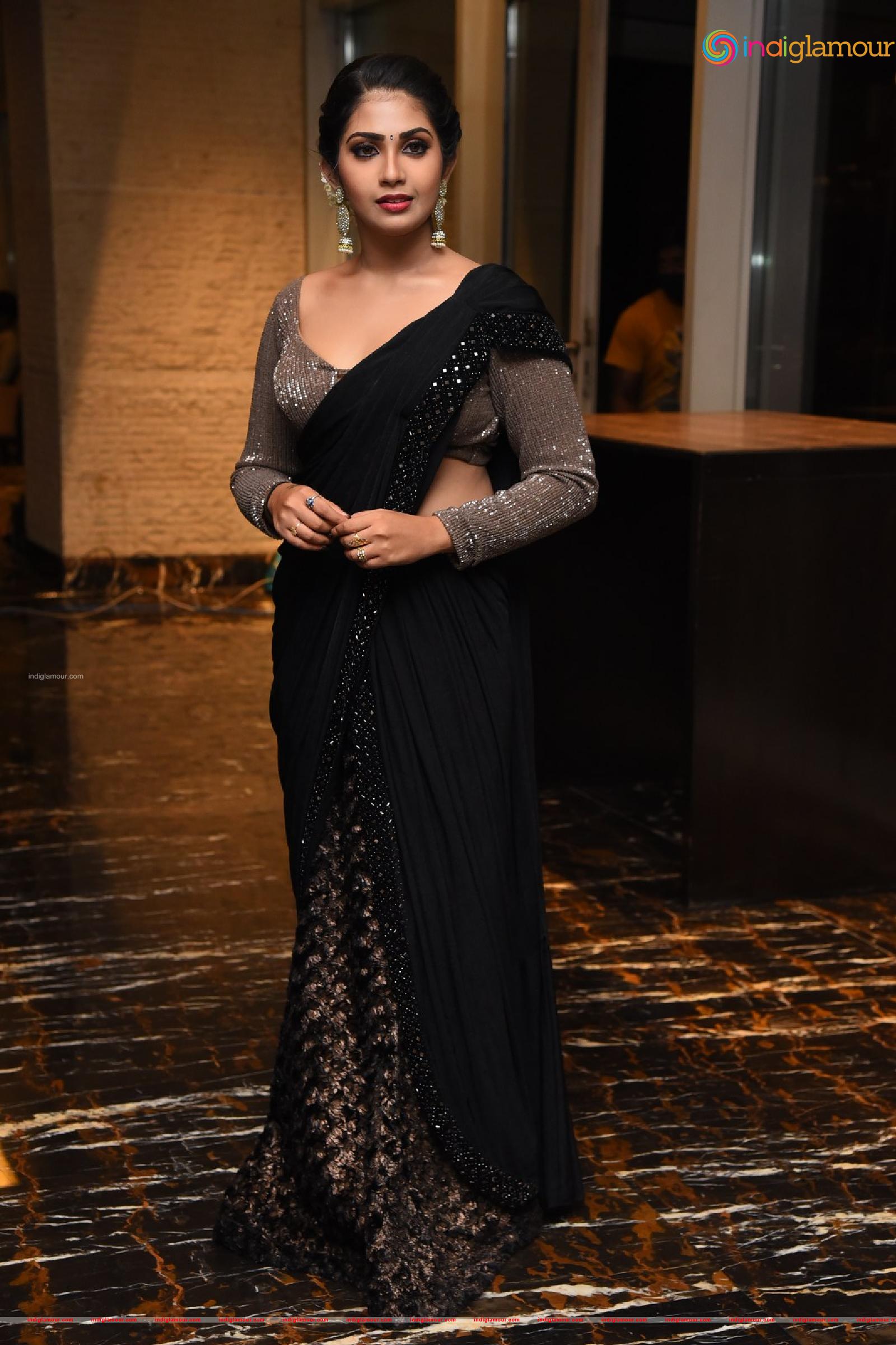 Varsha Viswanath Actress hd photo