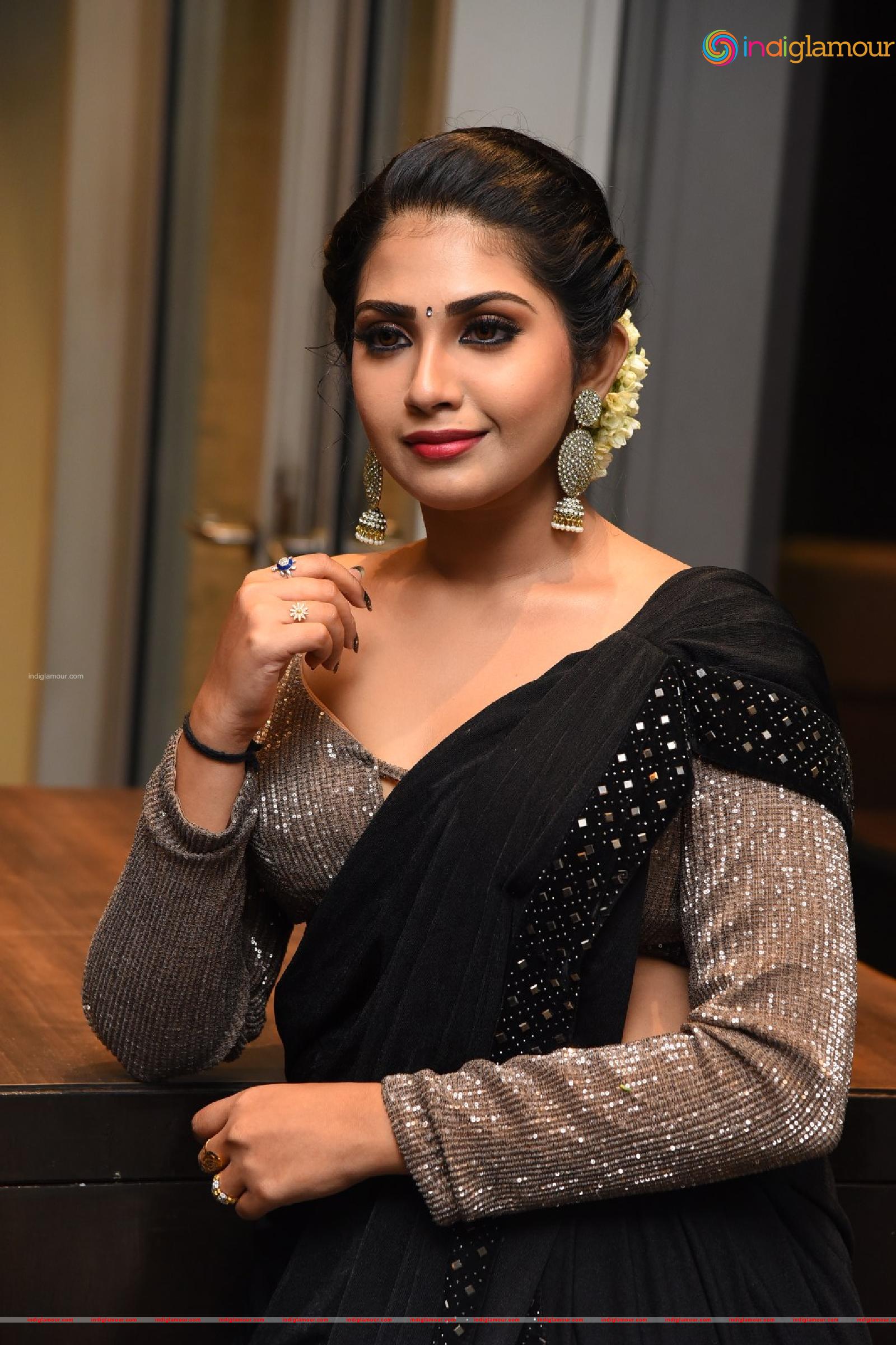 Varsha Viswanath Actress hd photo