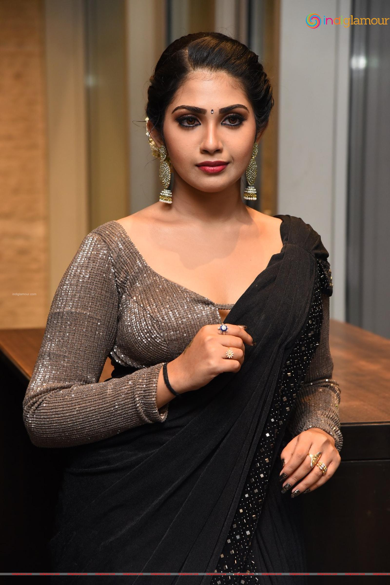 Varsha Viswanath Actress hd photo
