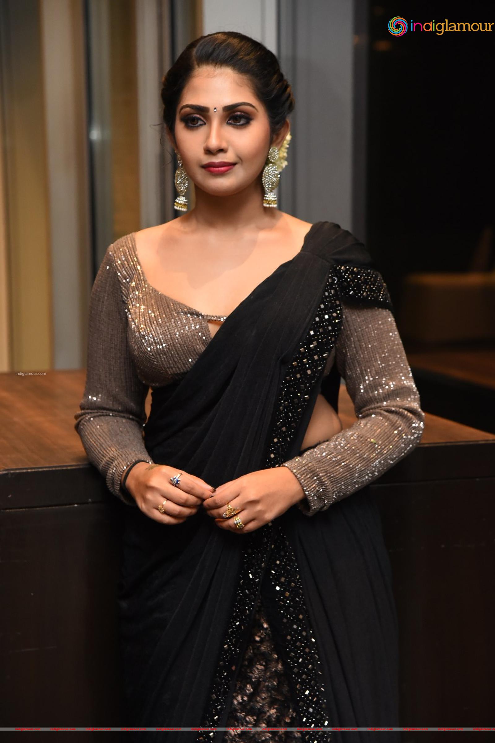 Varsha Viswanath Actress hd photo