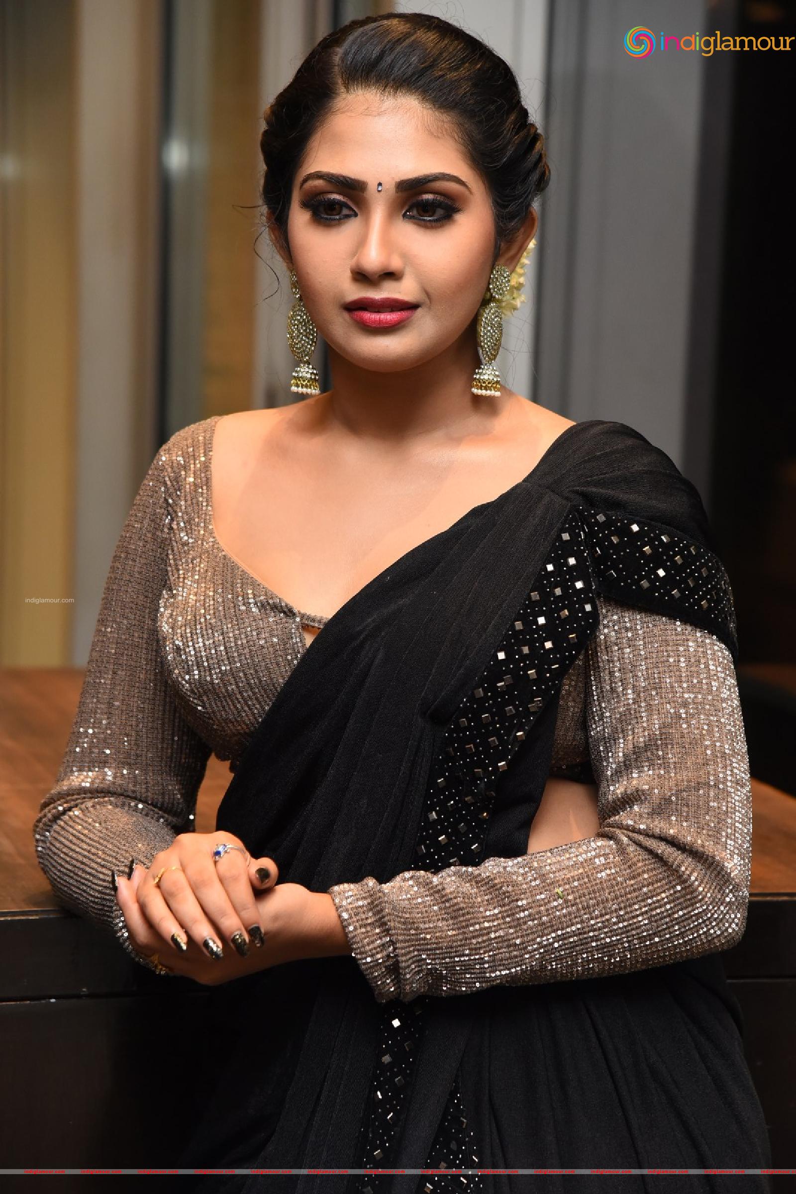 Varsha Viswanath Actress hd photo