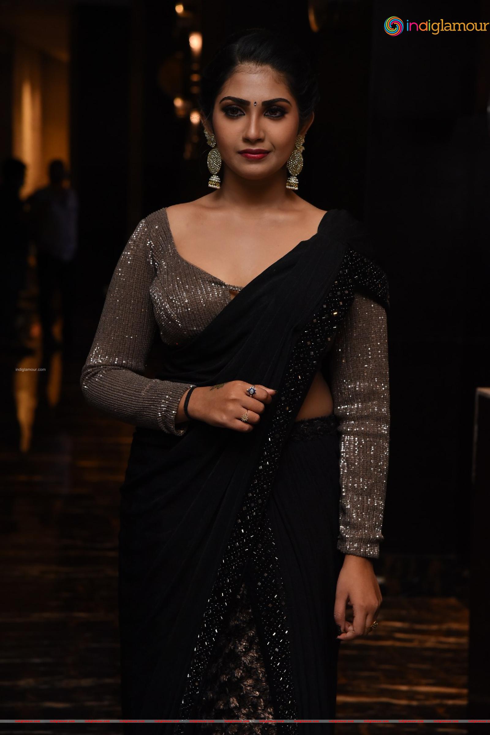 Varsha Viswanath Actress hd photo