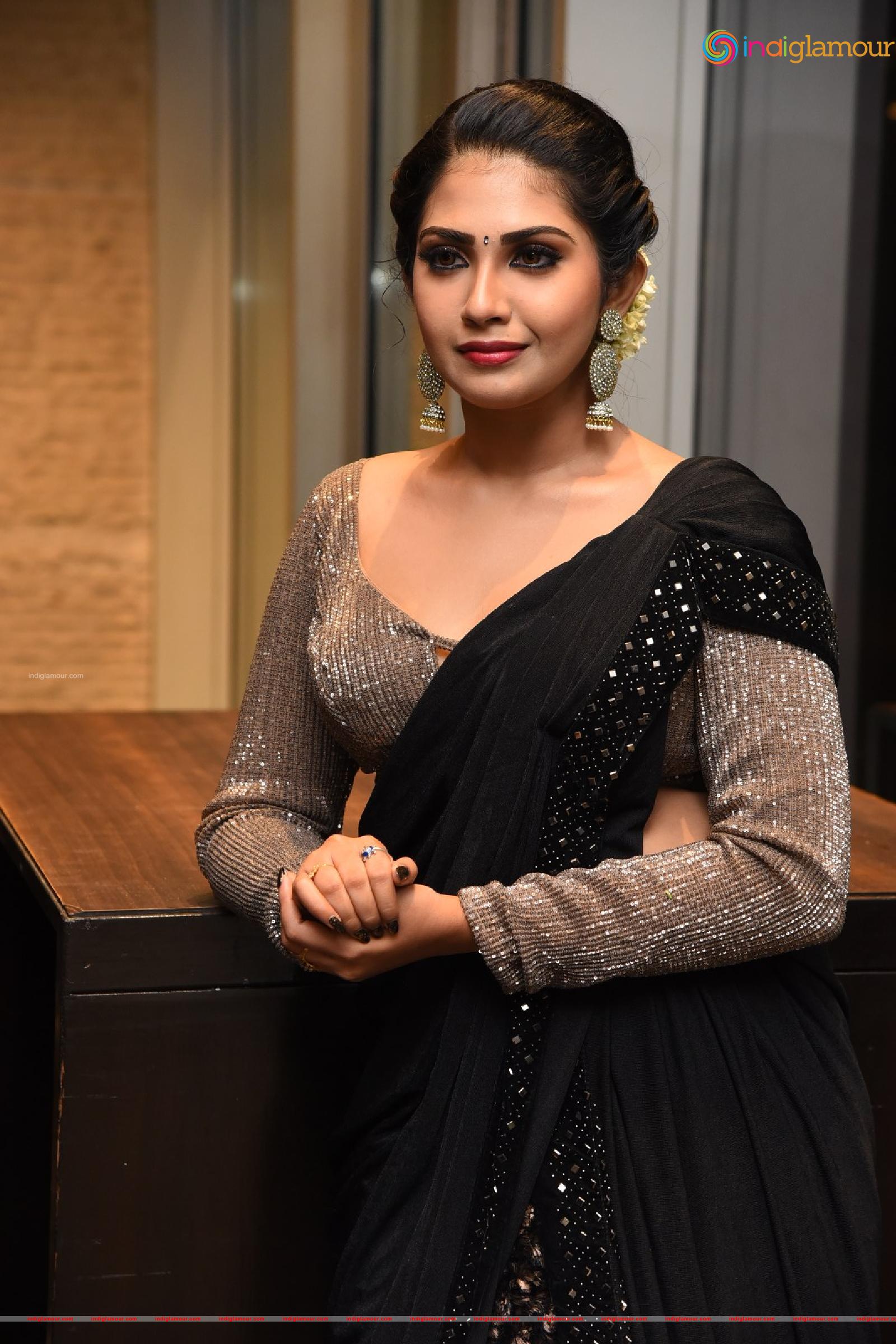 Varsha Viswanath Actress hd photo