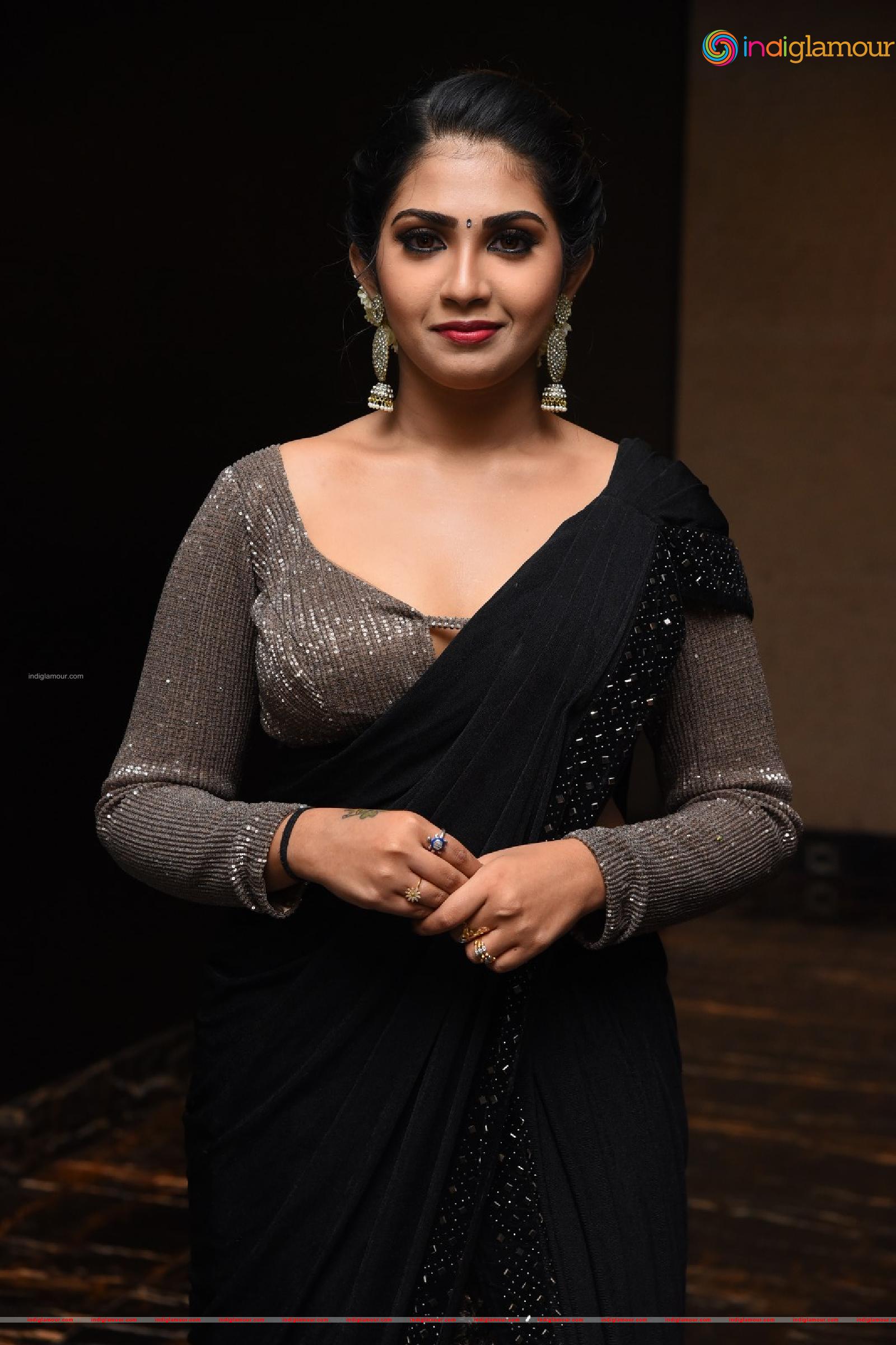 Varsha Viswanath Actress hd photo