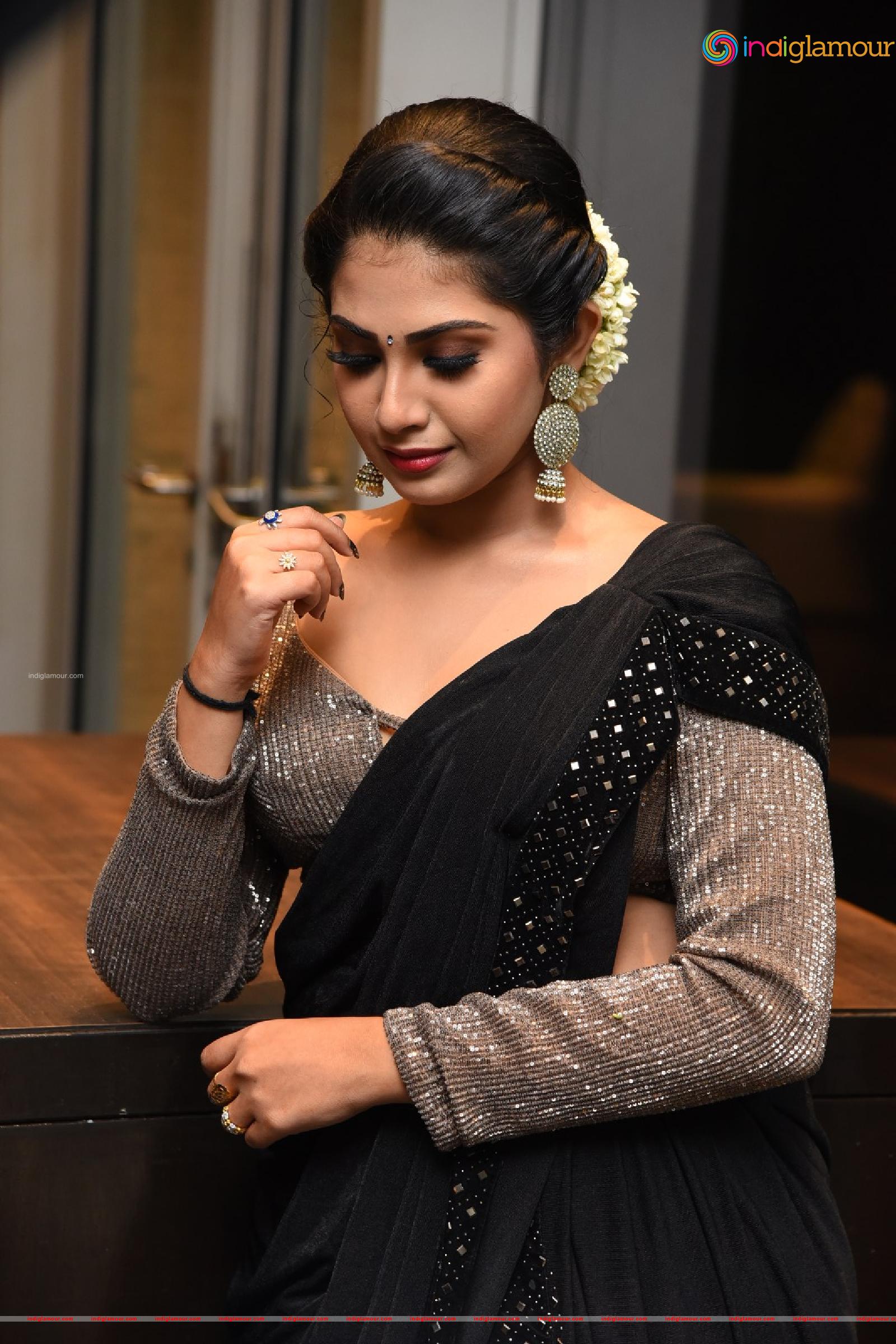 Varsha Viswanath Actress hd photo