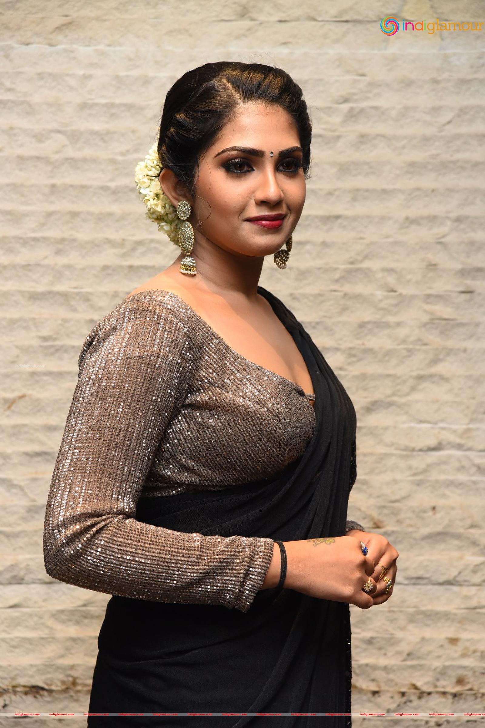 Varsha Viswanath Actress hd photo
