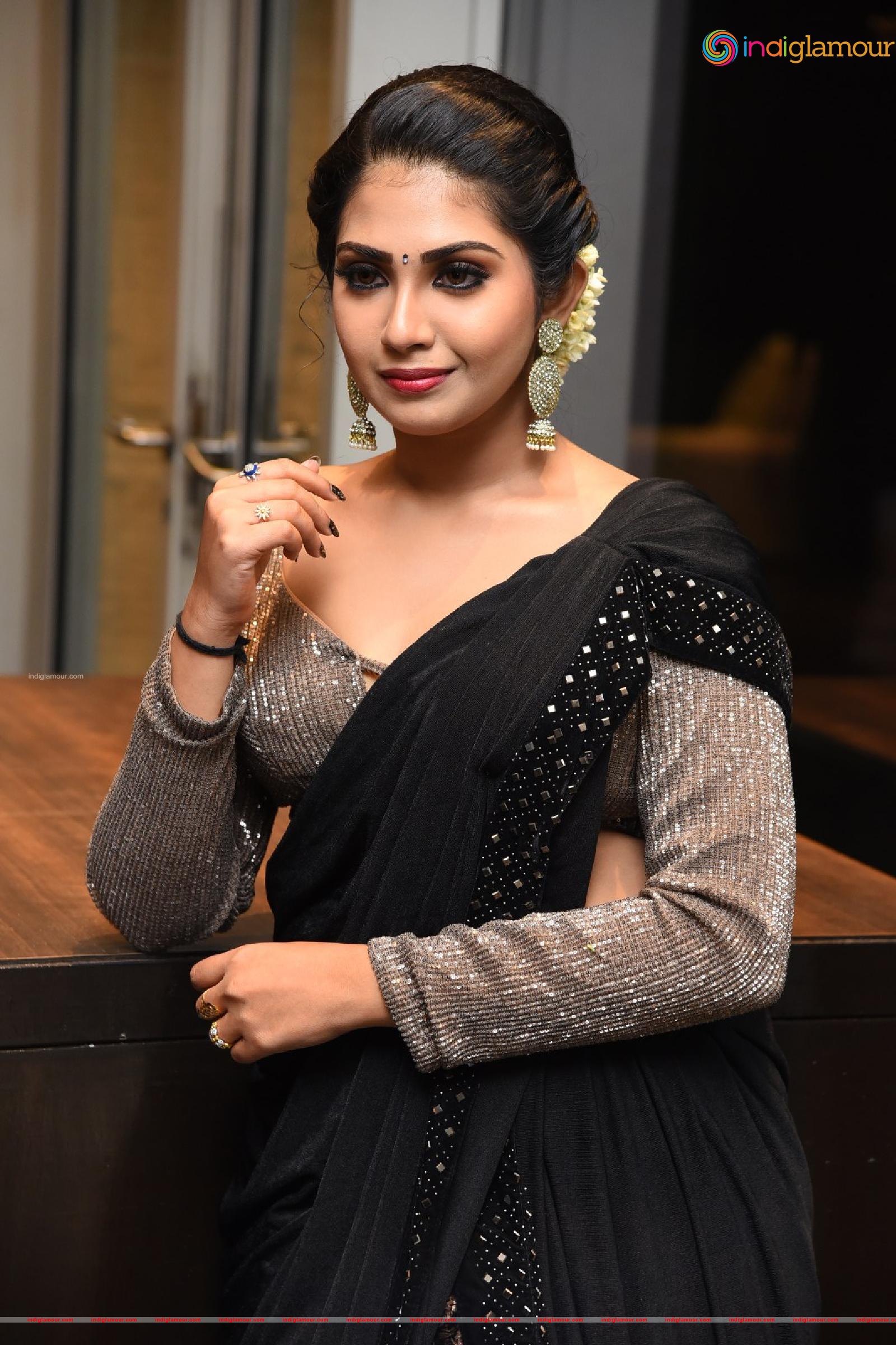 Varsha Viswanath Actress hd photo