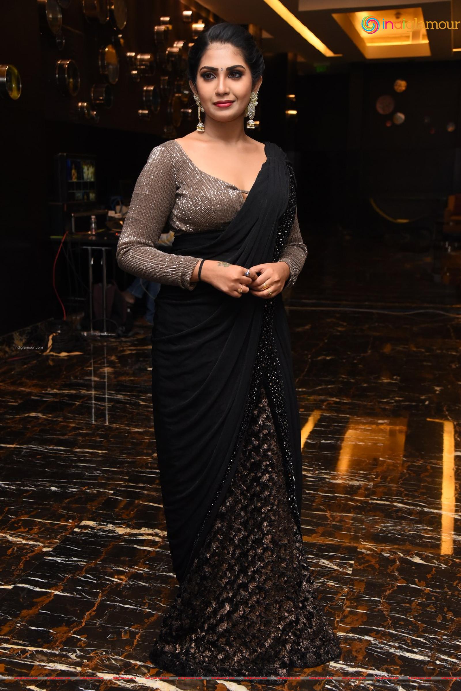 Varsha Viswanath Actress hd photo