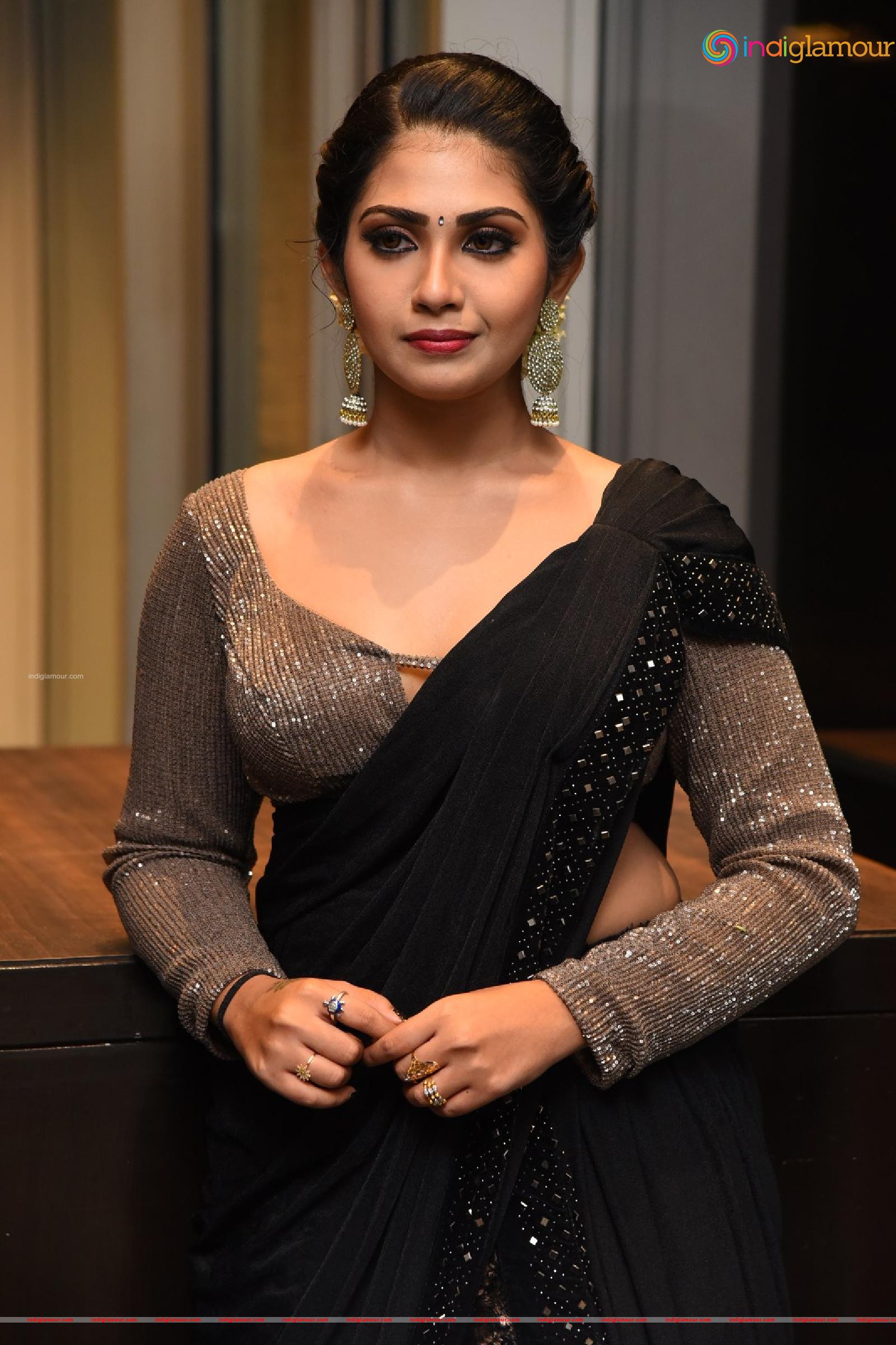 Varsha Viswanath Actress hd photo