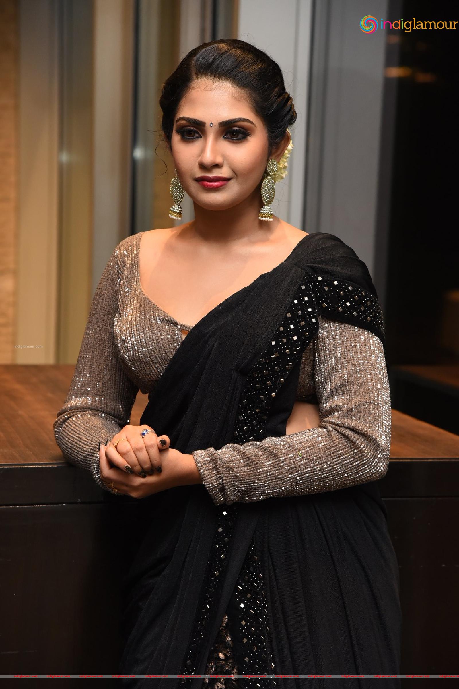 Varsha Viswanath Actress hd photo