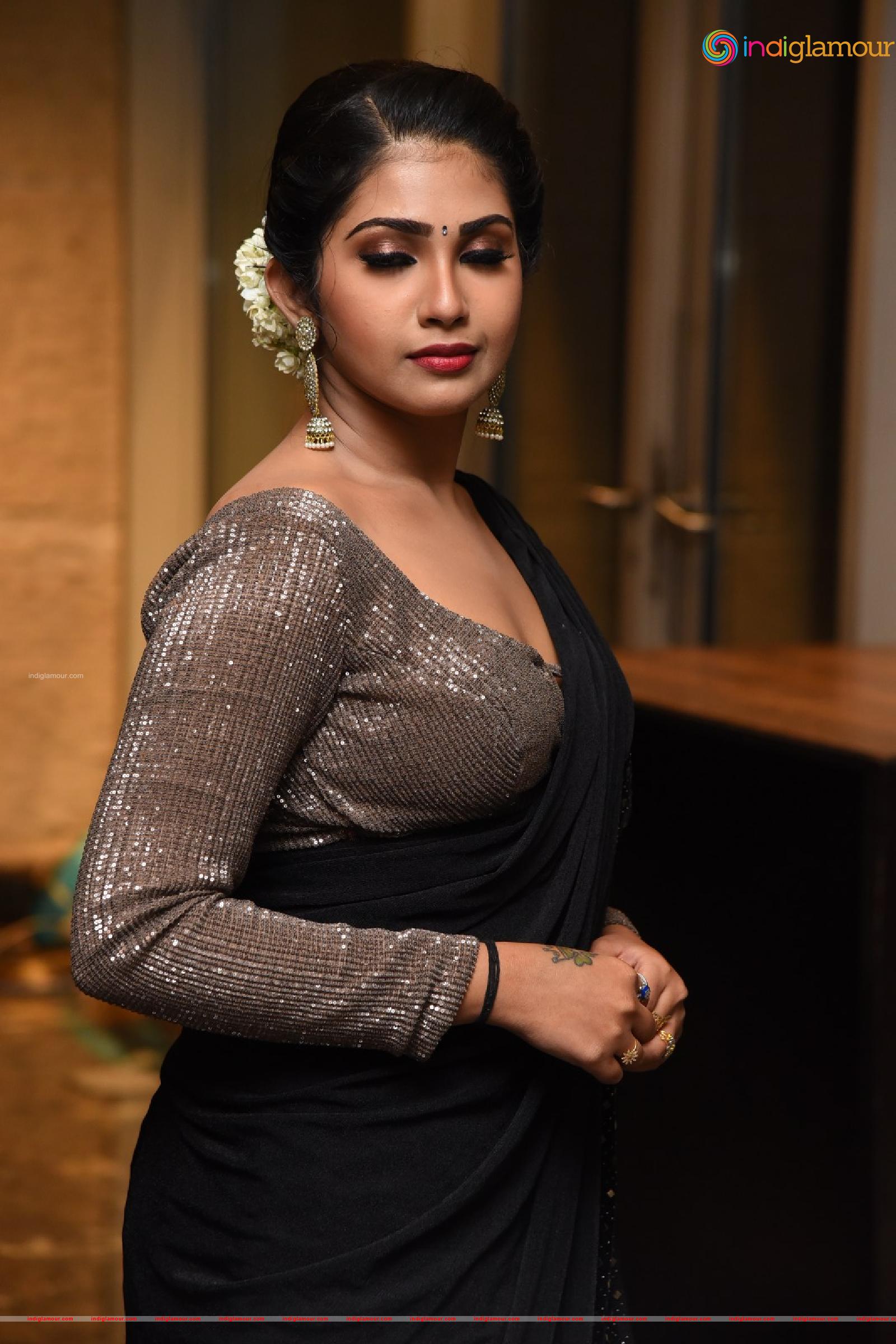 Varsha Viswanath Actress hd photo