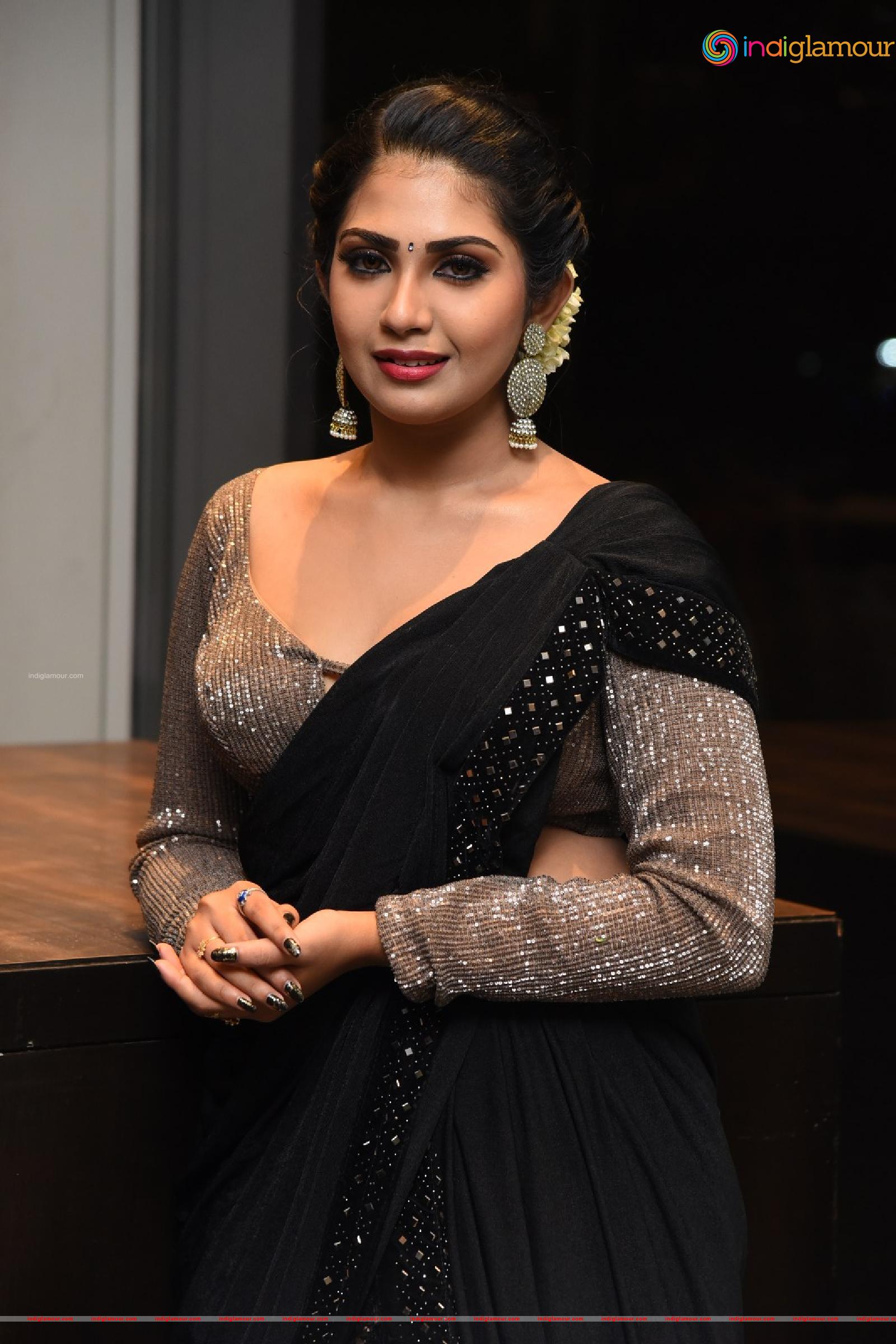 Varsha Viswanath Actress hd photo