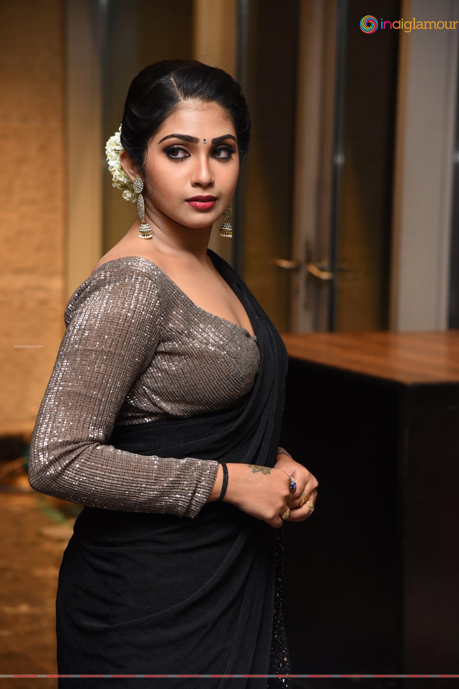 Varsha Viswanath Actress hd photo