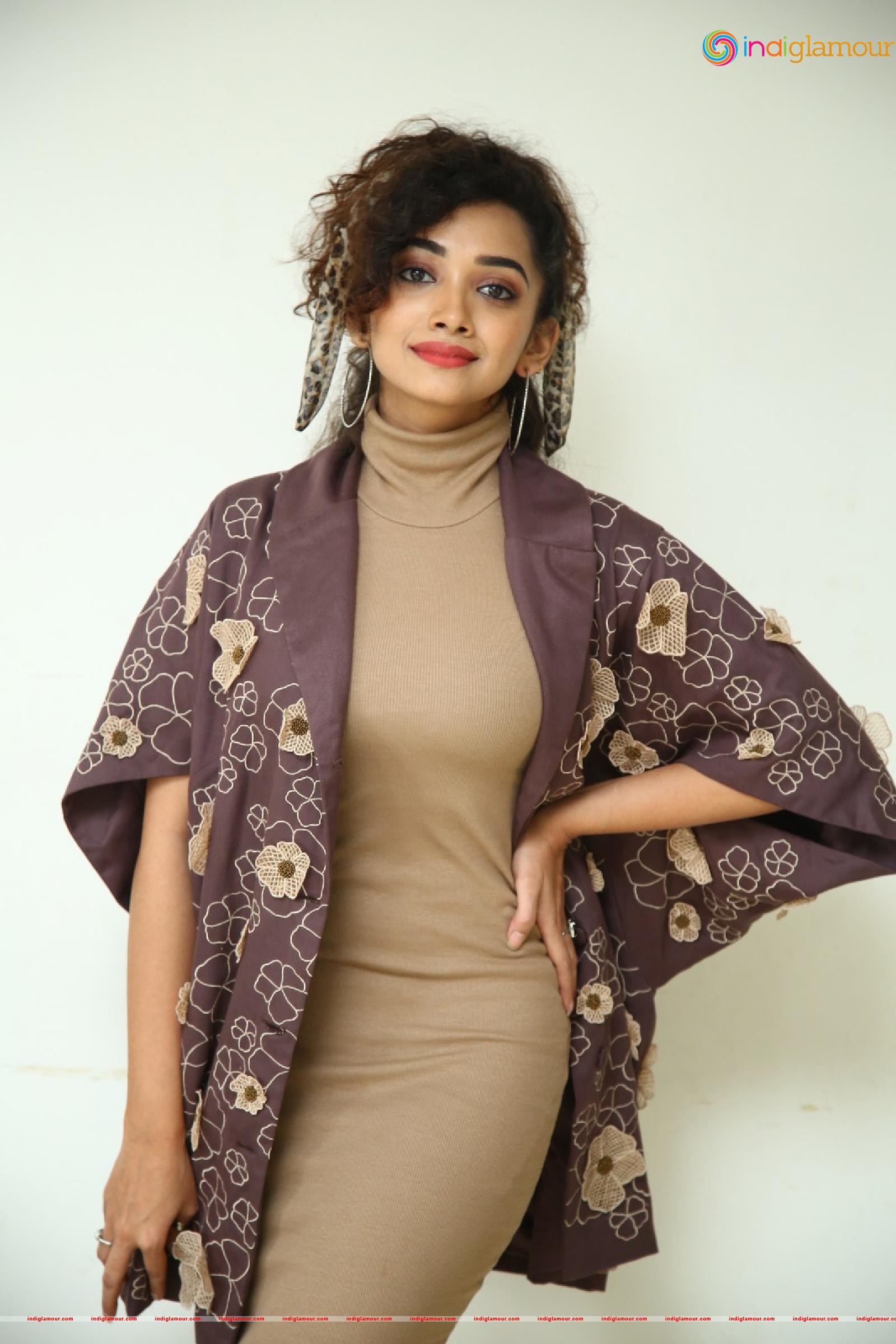 Saanve Megghana Actress hd photo