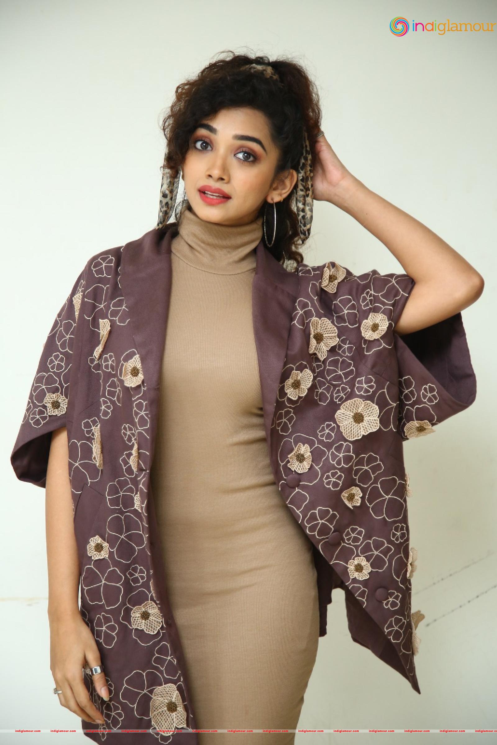 Saanve Megghana Actress hd photo