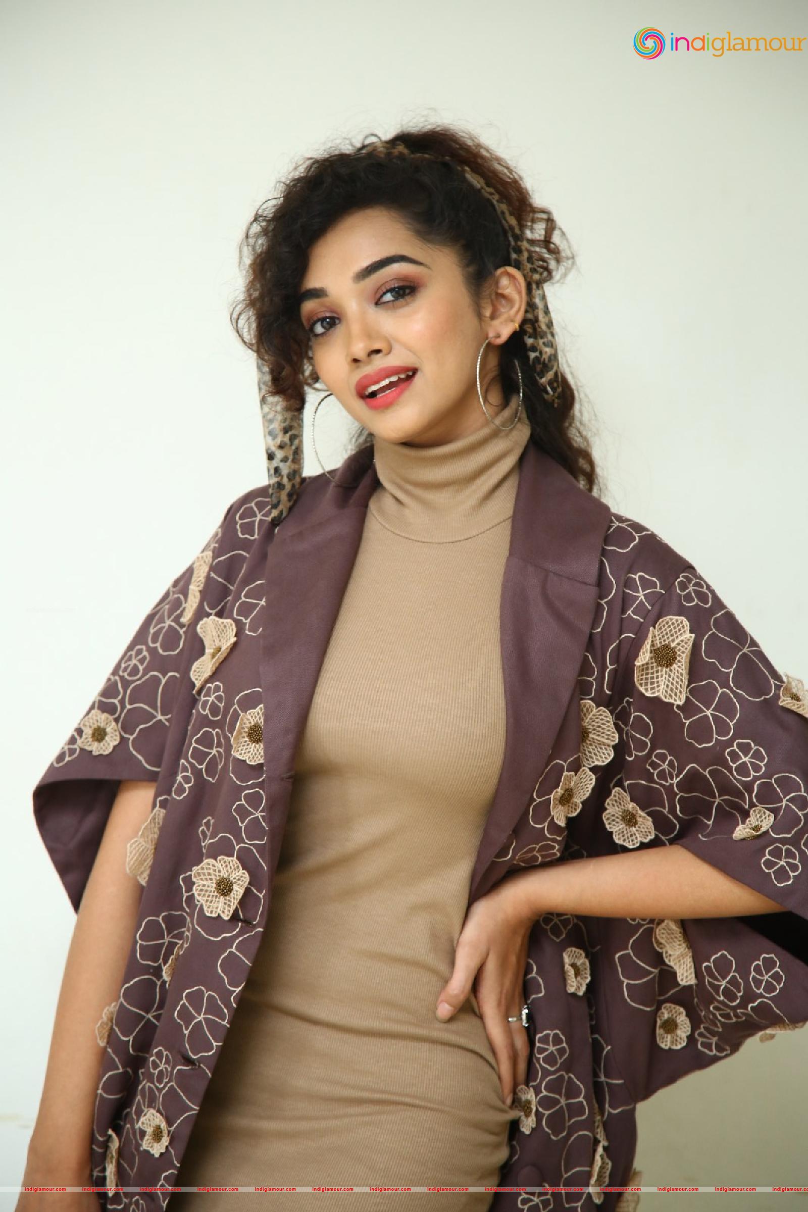 Saanve Megghana Actress hd photo