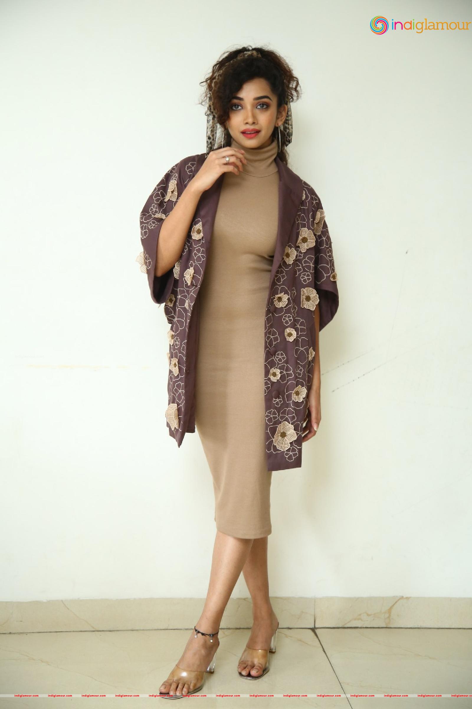 Saanve Megghana Actress hd photo