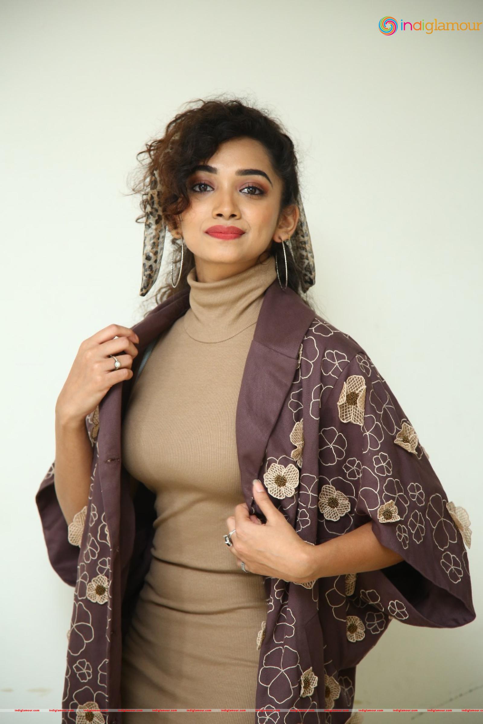 Saanve Megghana Actress hd photo
