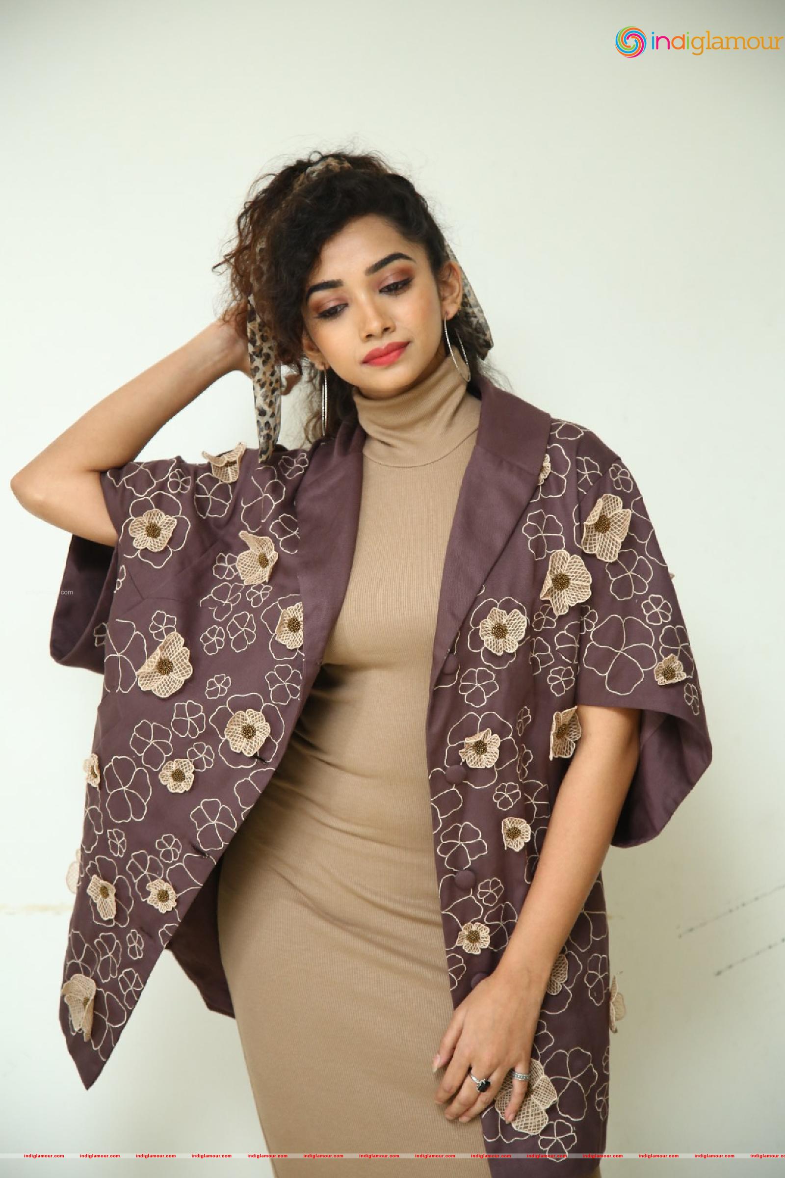 Saanve Megghana Actress hd photo