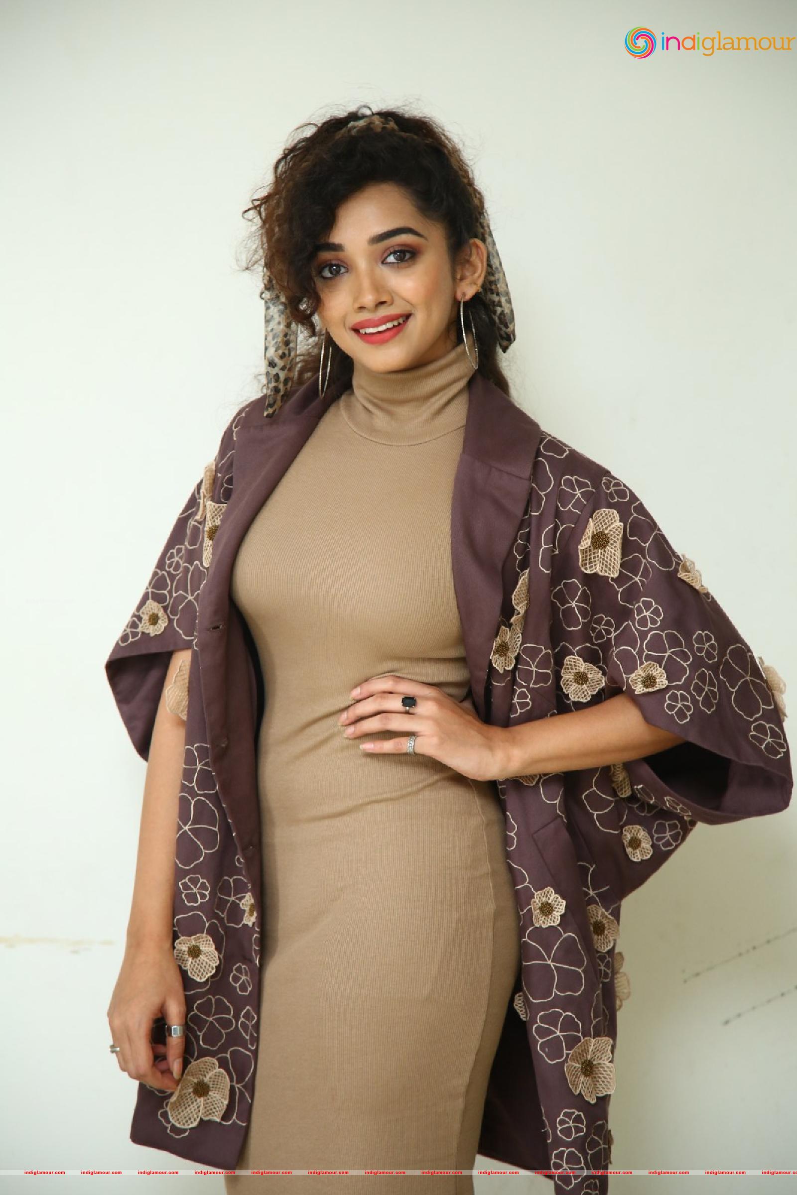 Saanve Megghana Actress hd photo
