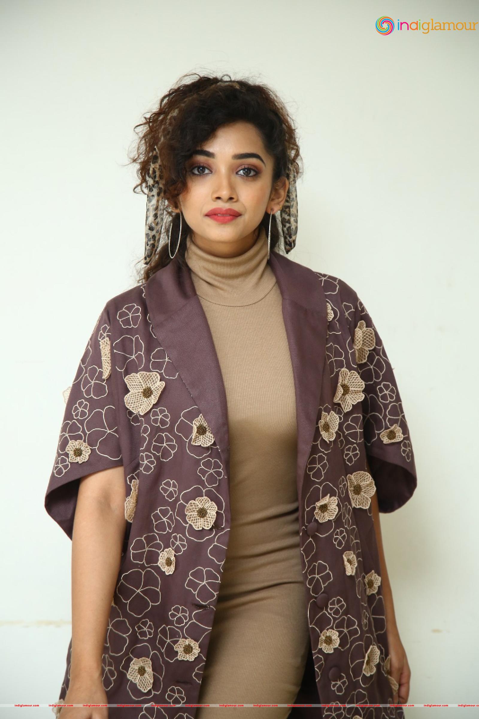 Saanve Megghana Actress hd photo