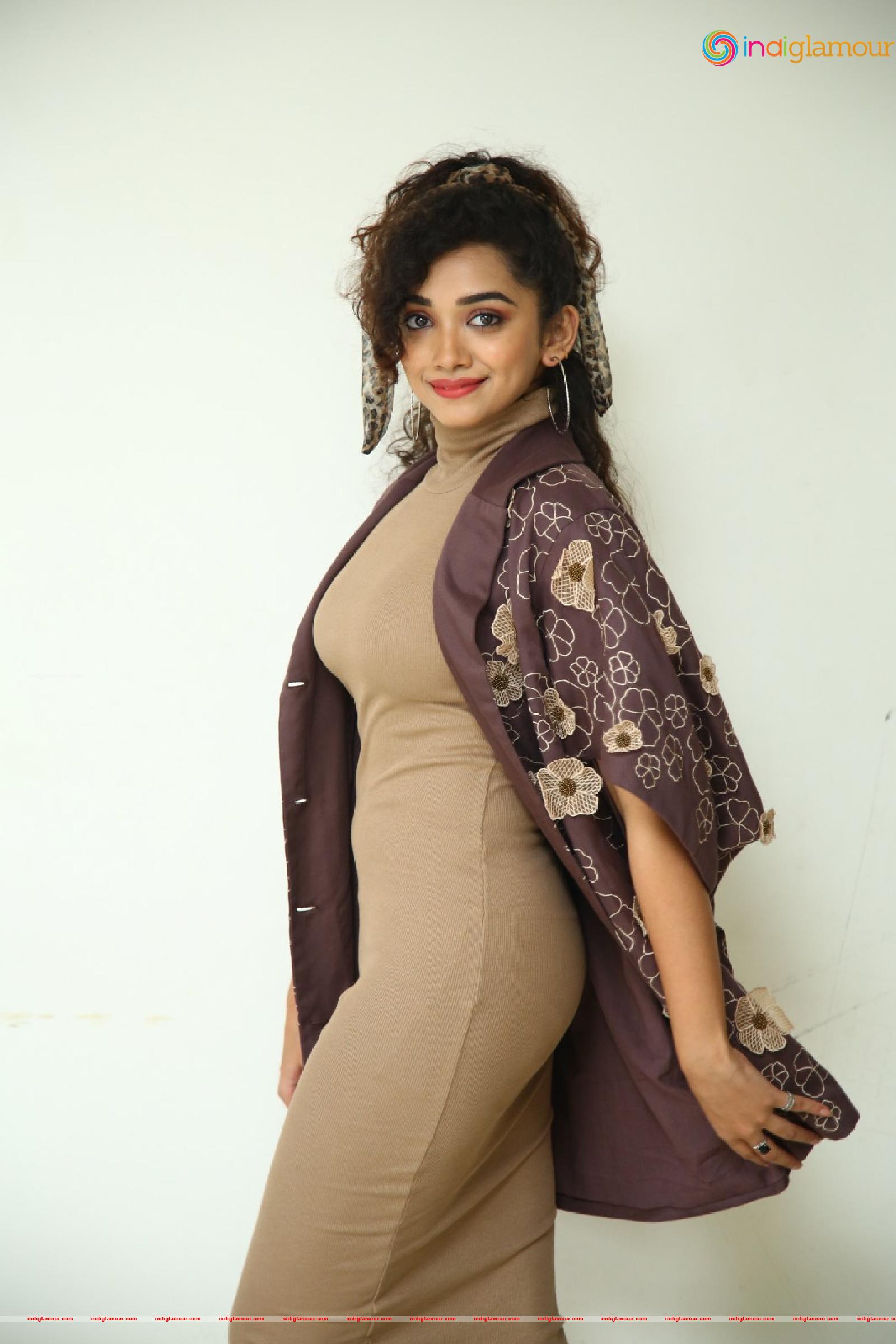 Saanve Megghana Actress hd photo