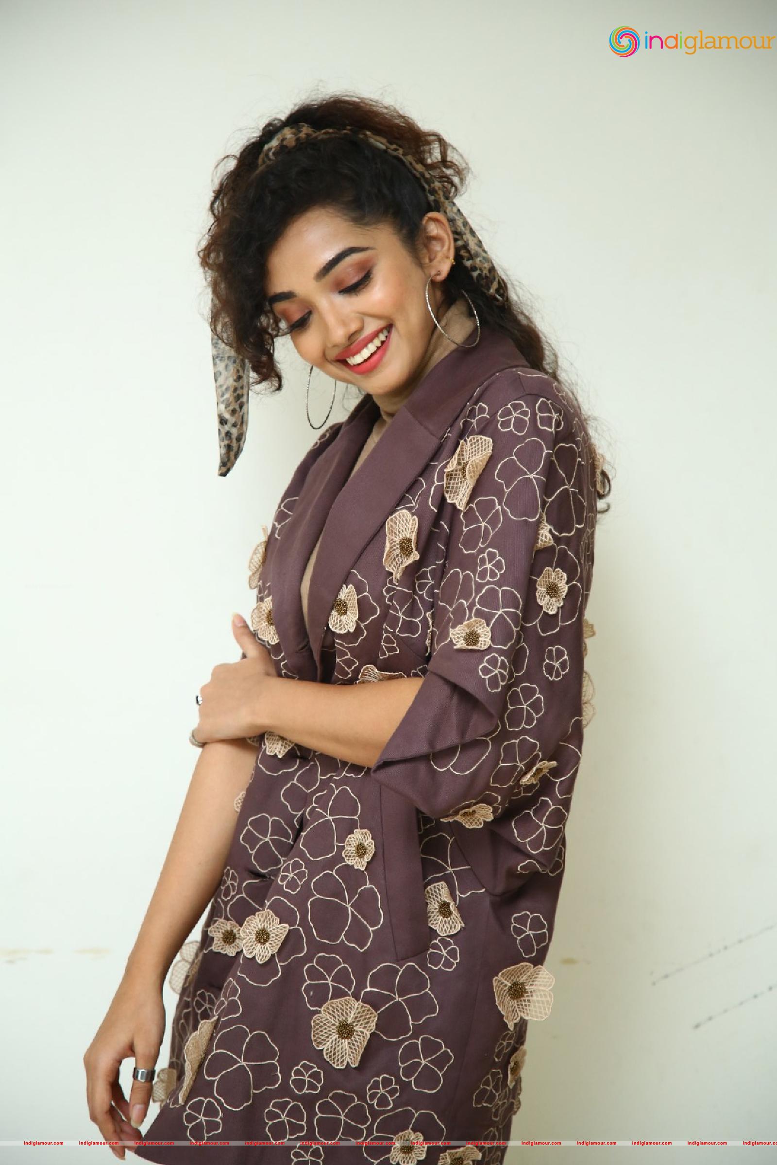Saanve Megghana Actress hd photo