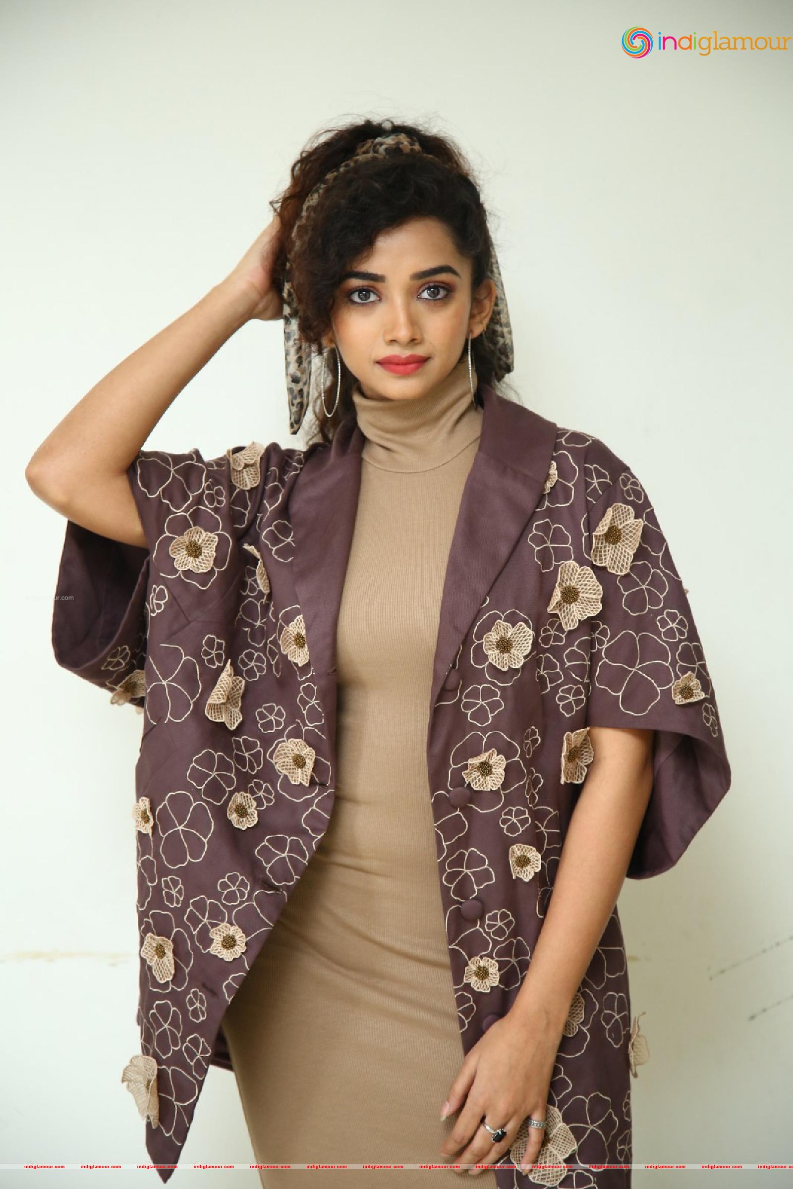 Saanve Megghana Actress hd photo