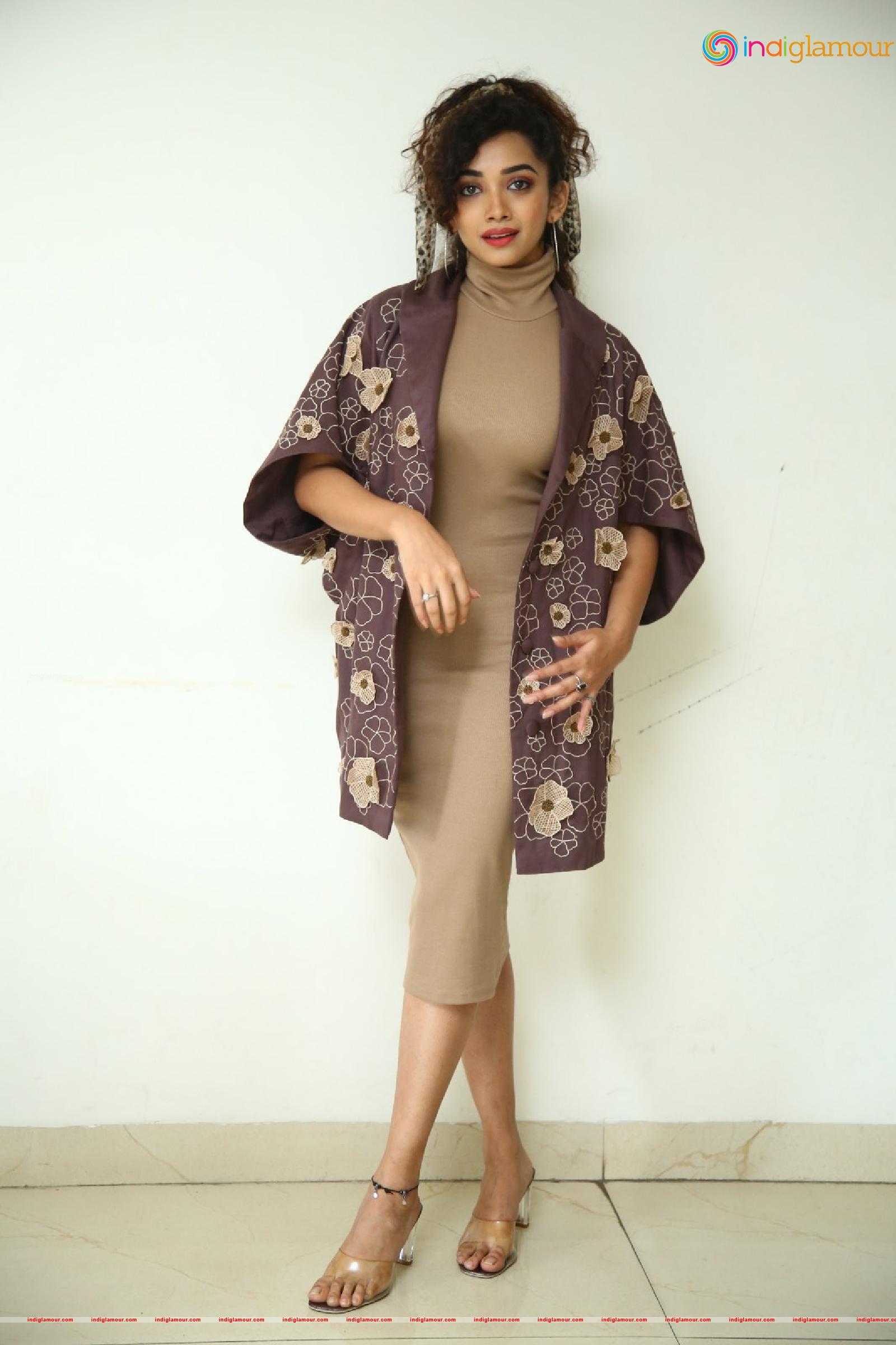 Saanve Megghana Actress hd photo