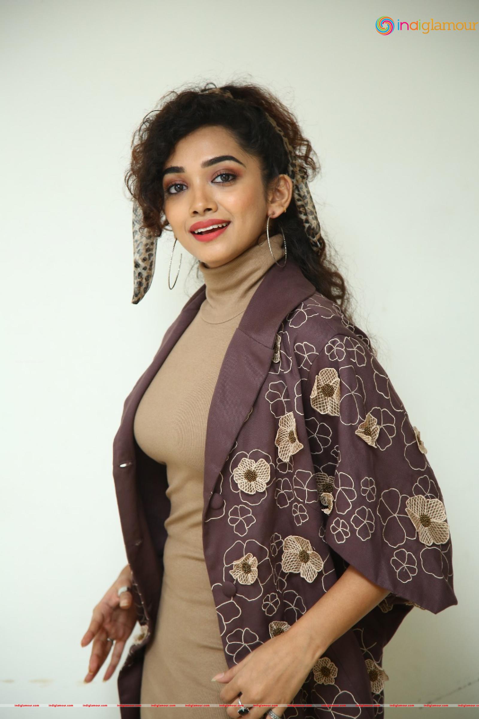 Saanve Megghana Actress hd photo