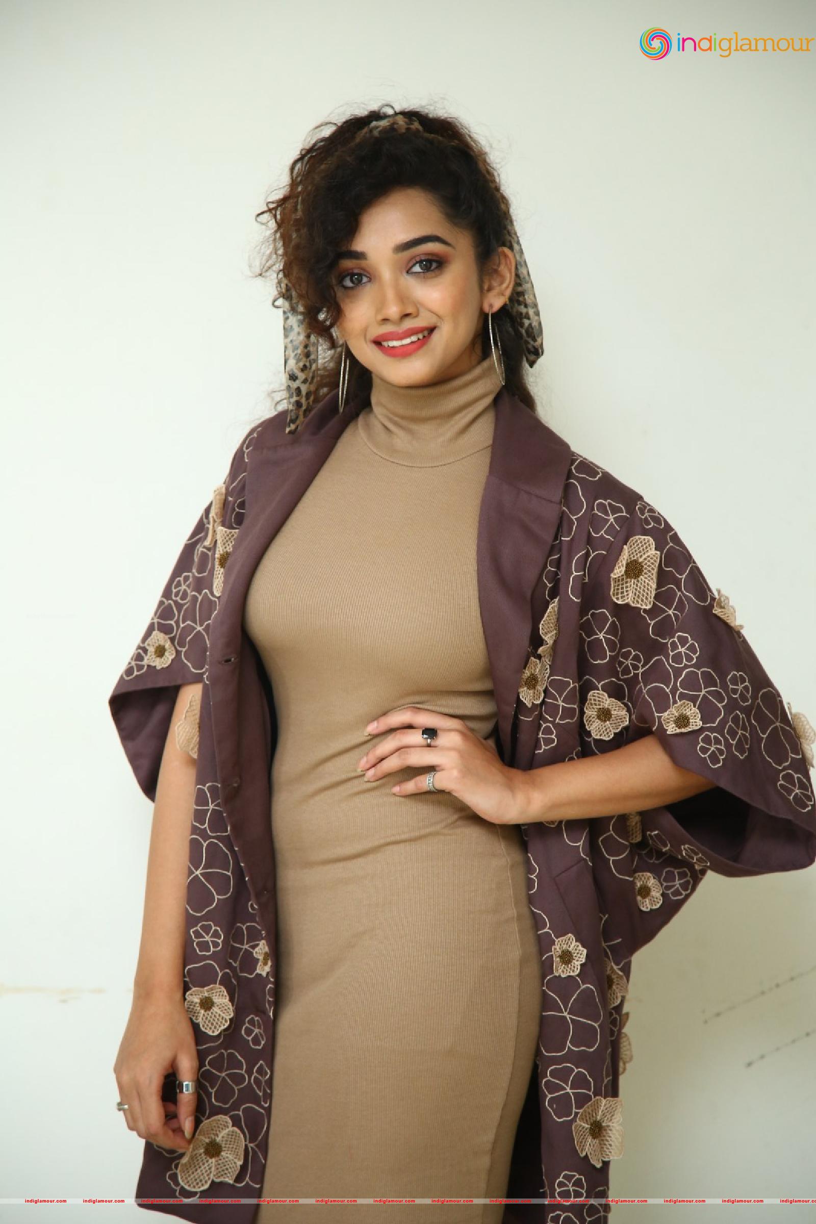 Saanve Megghana Actress hd photo