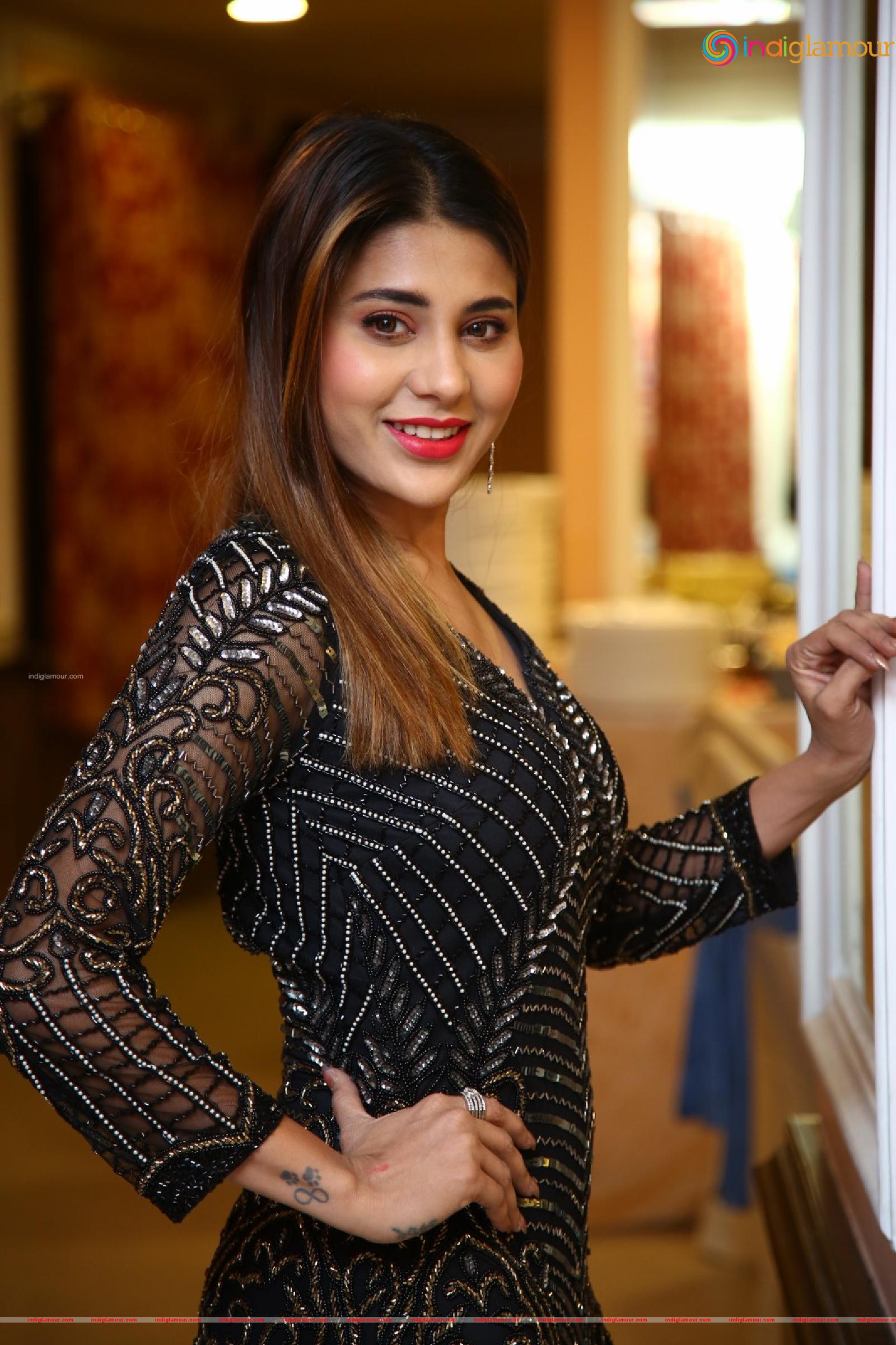 Hamida Actress hd photo