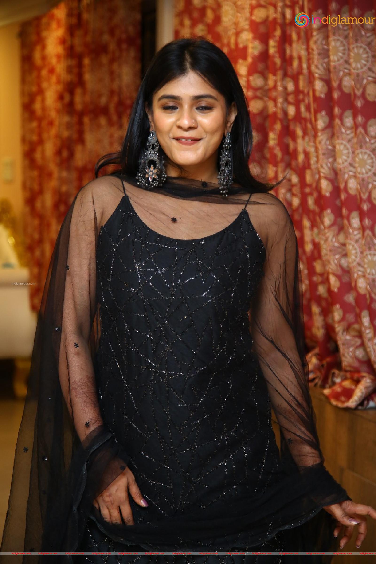 Hebah Patel Actress hd photo