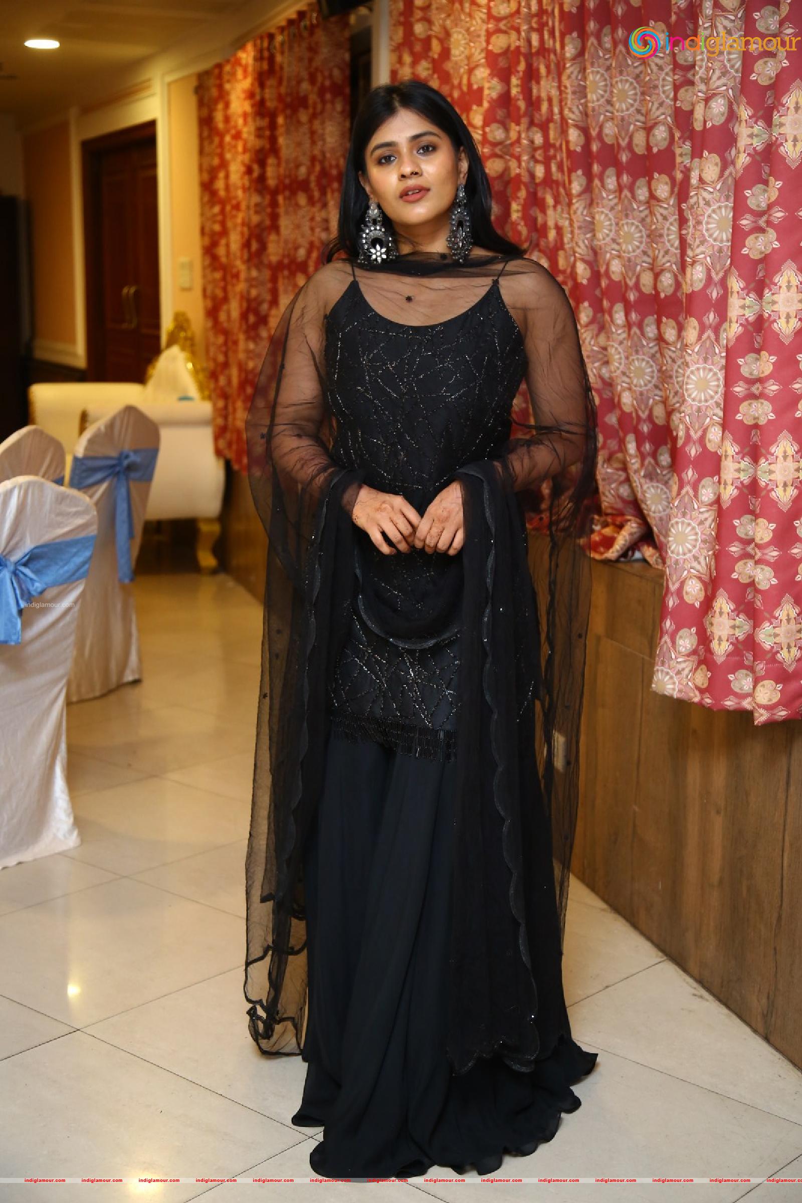Hebah Patel Actress hd photo