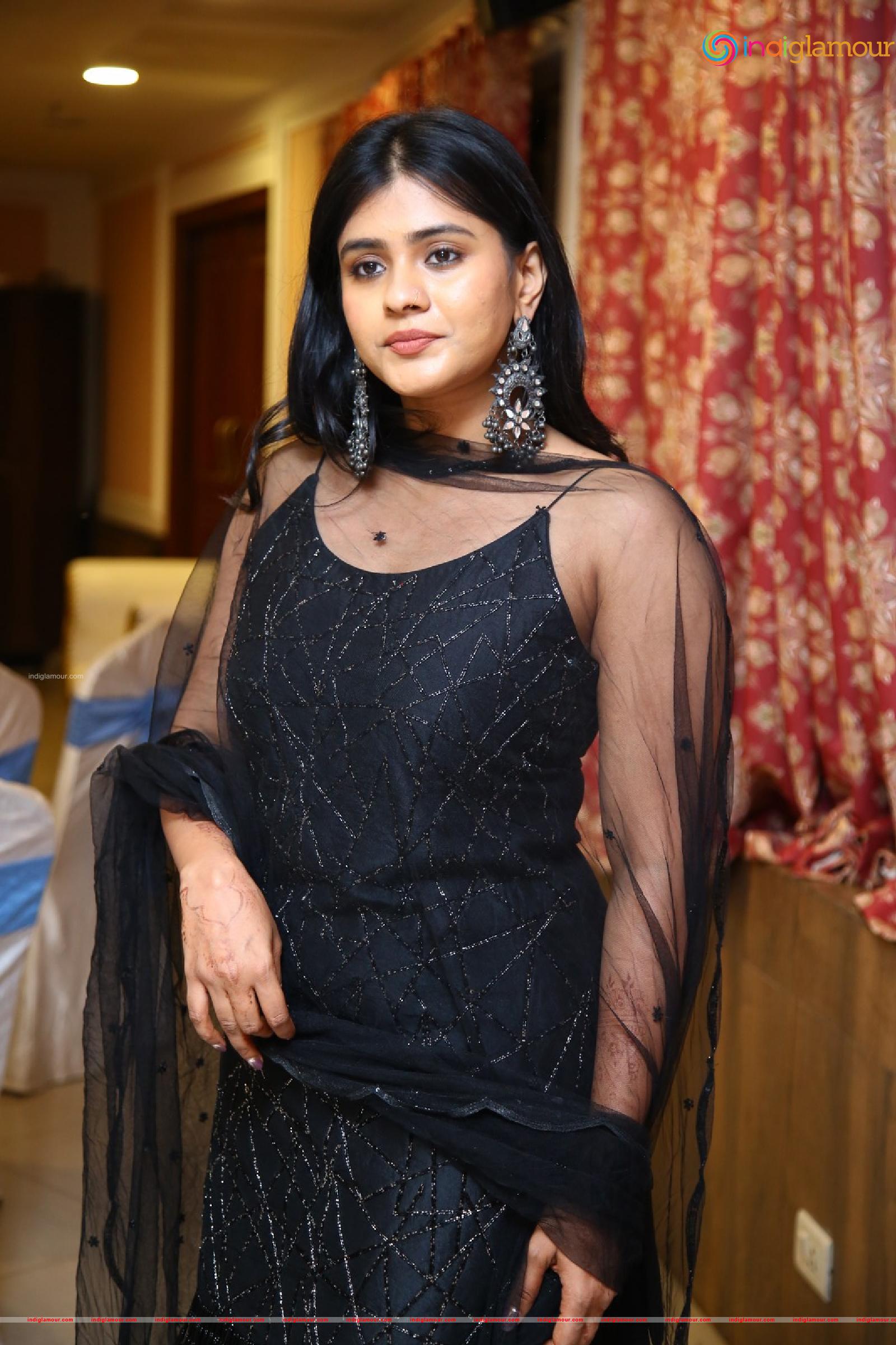 Hebah Patel Actress hd photo