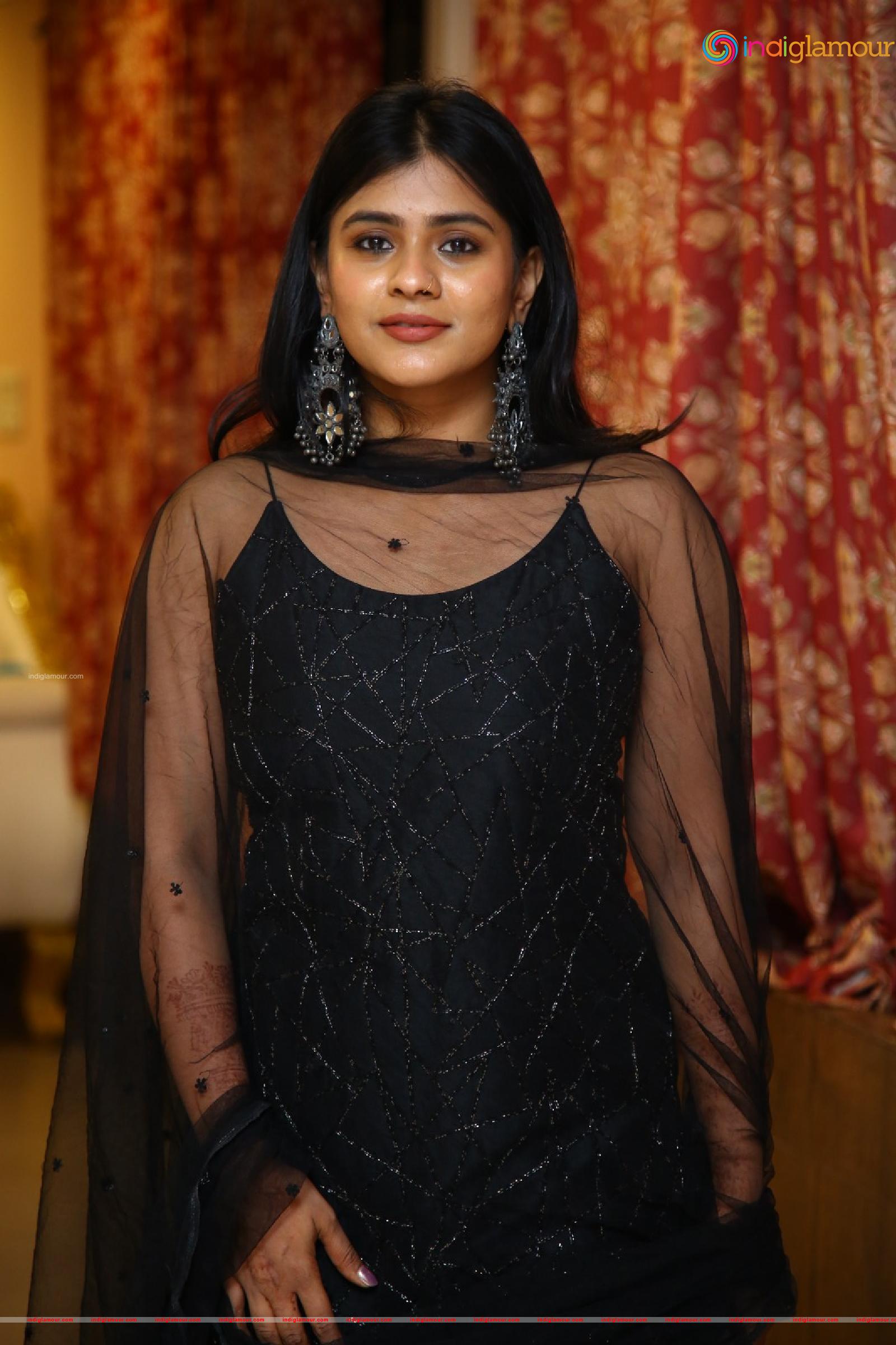 Hebah Patel Actress hd photo