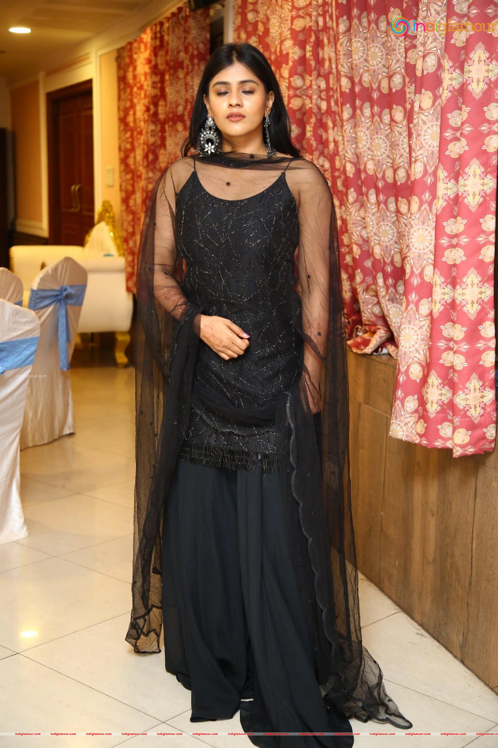 Hebah Patel Actress hd photo