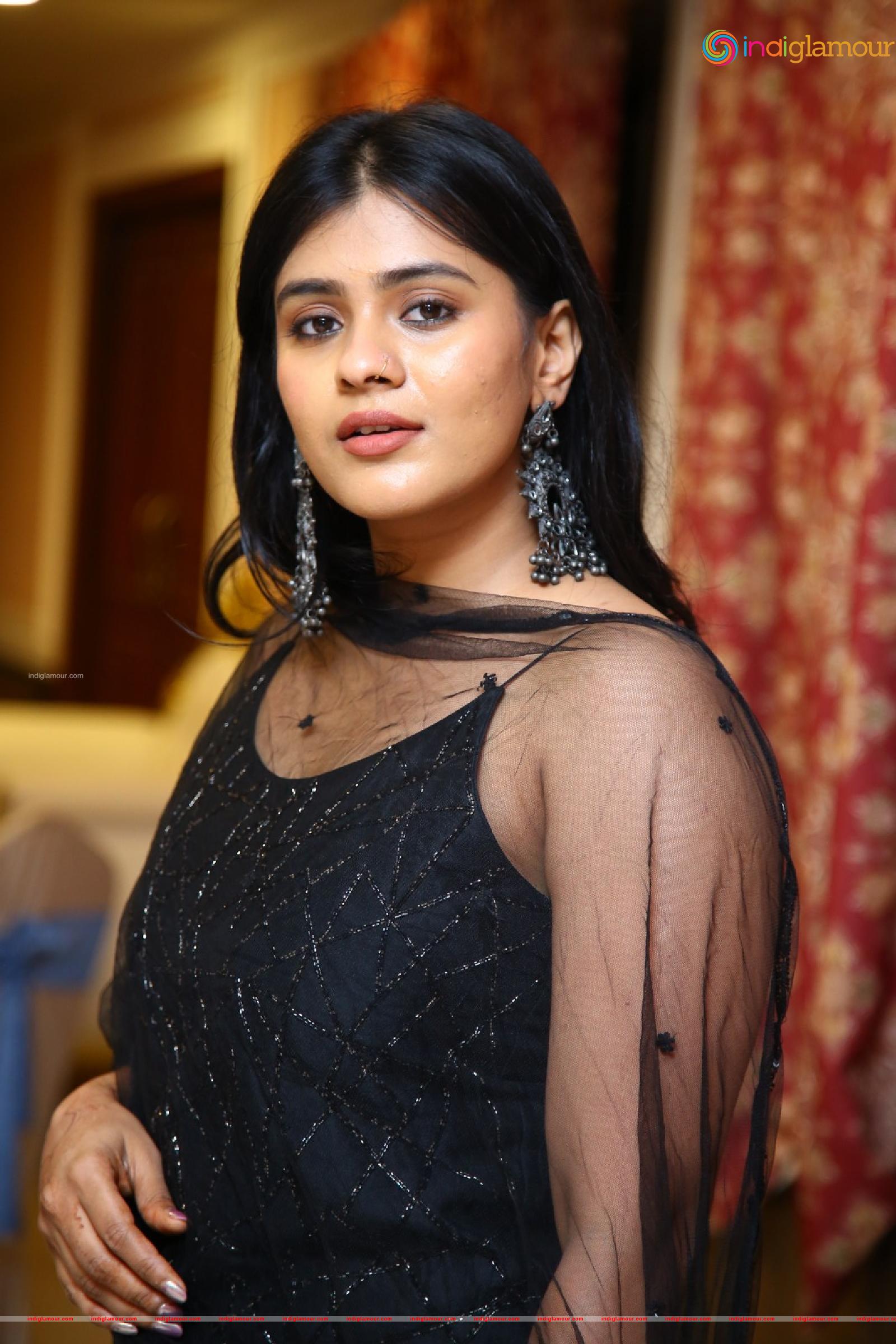 Hebah Patel Actress hd photo