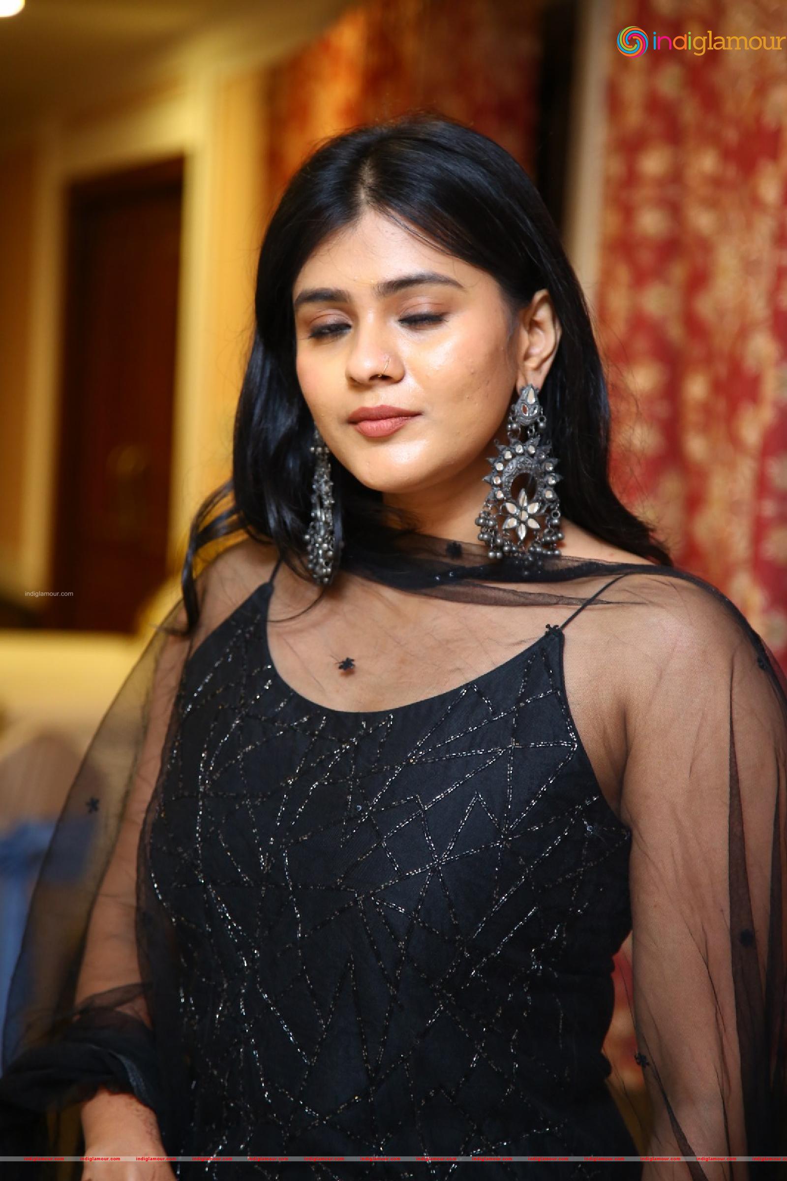 Hebah Patel Actress hd photo