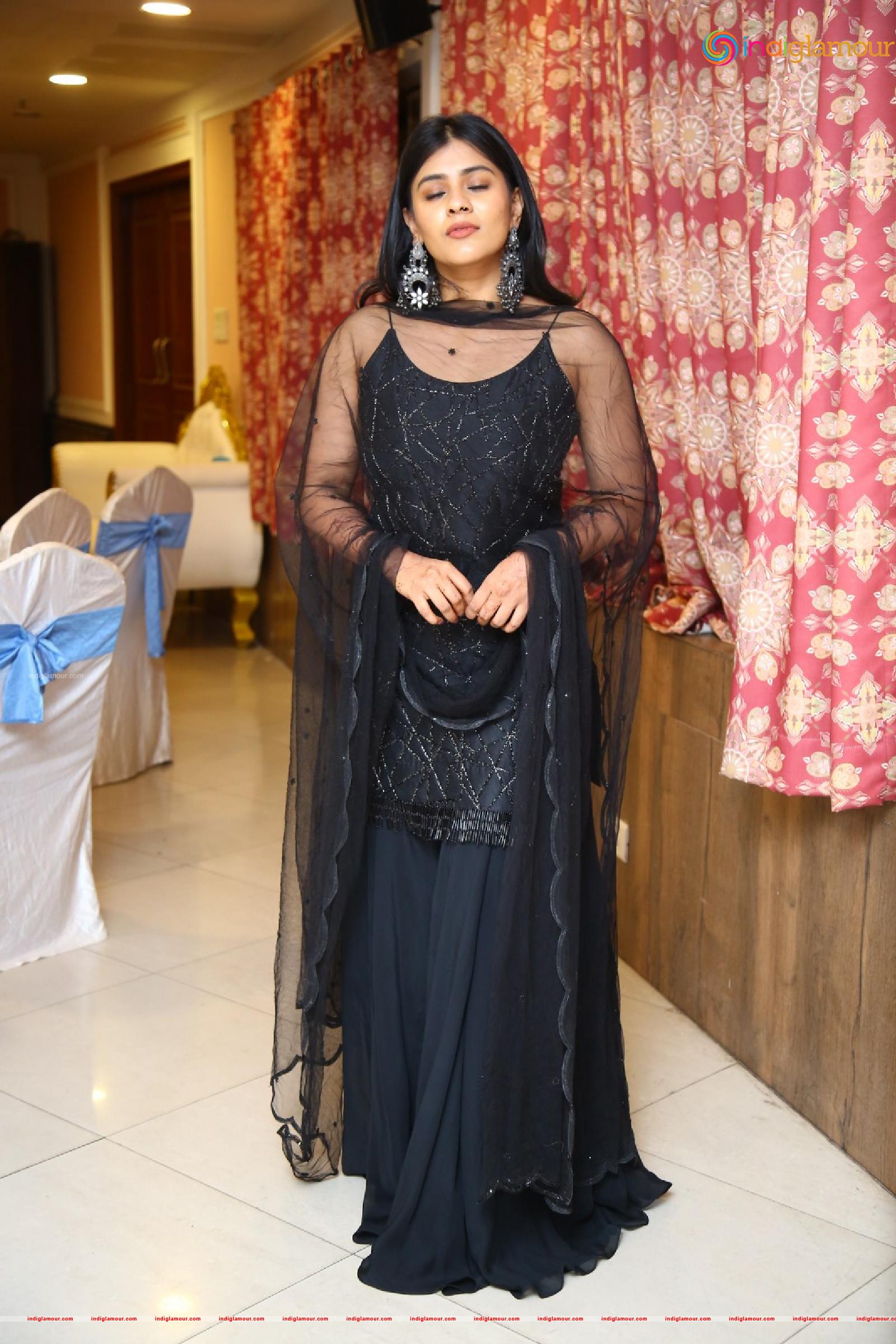 Hebah Patel Actress hd photo